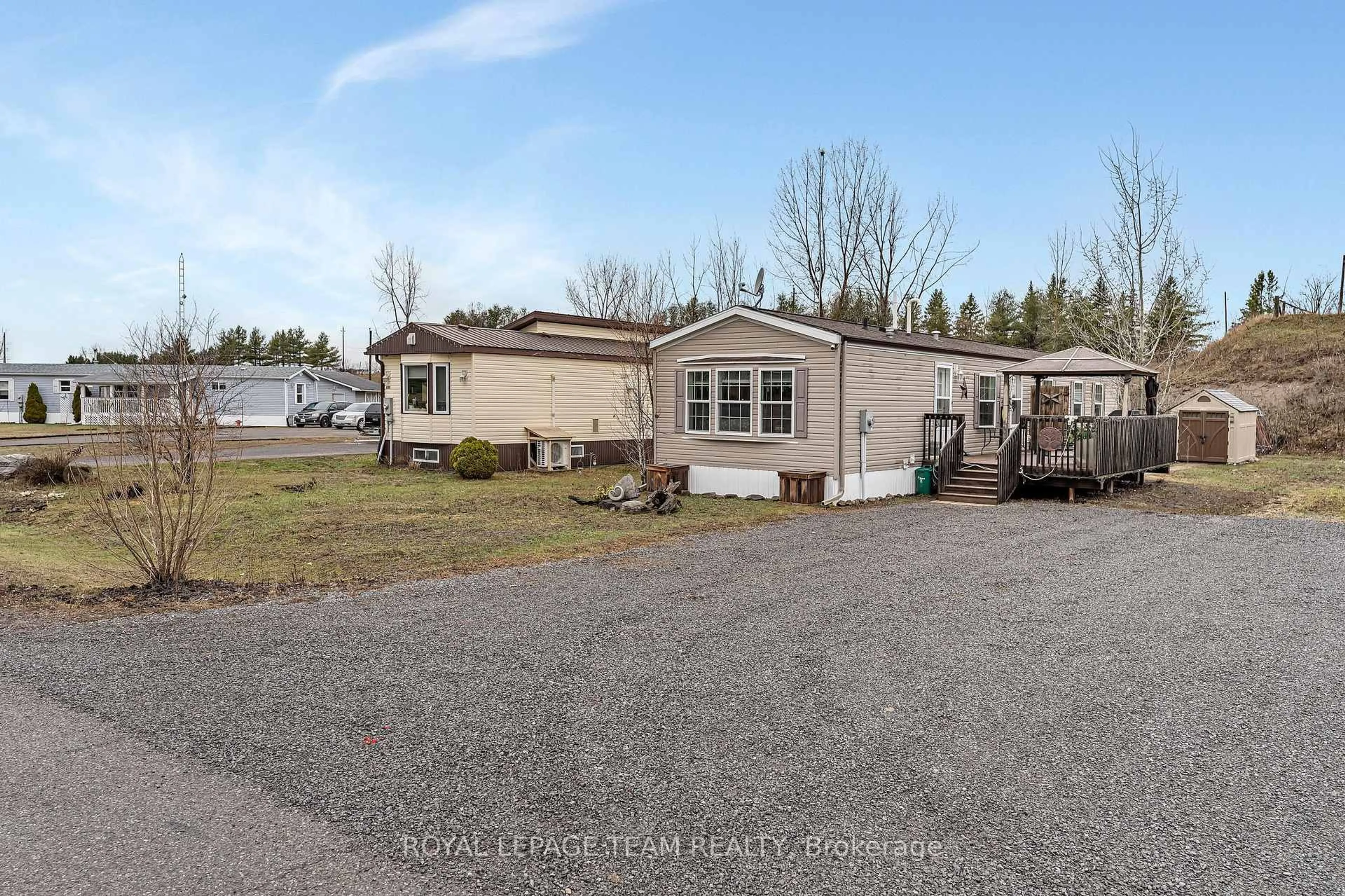 A pic from outside/outdoor area/front of a property/back of a property/a pic from drone, unknown for 6707 Chris Tierney Private, Ottawa Ontario K4P 1H4