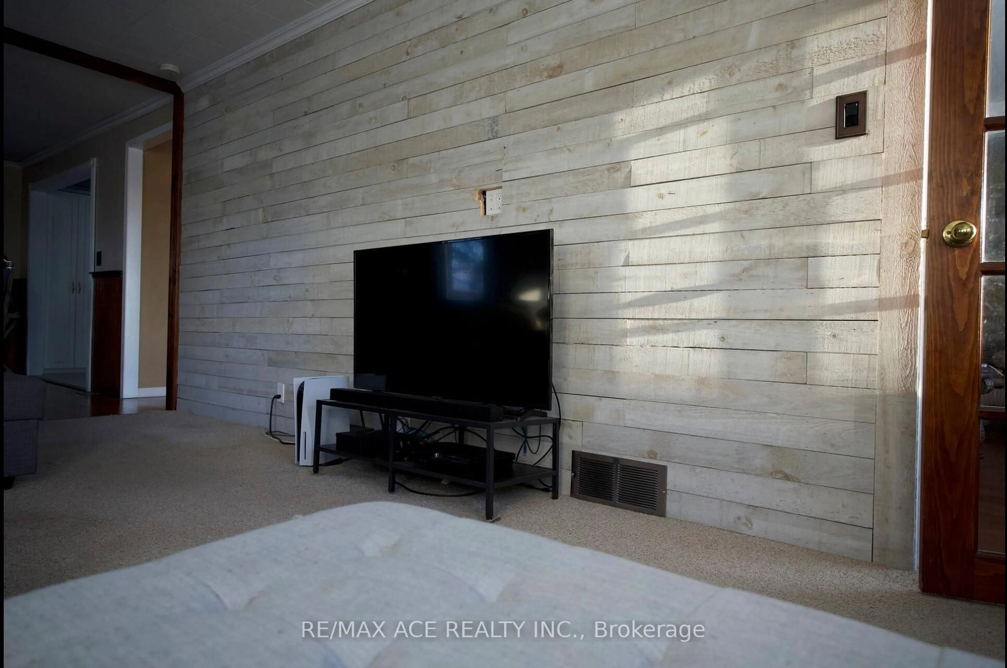 A pic of a room for 768 South Pelham Rd, Welland Ontario L3C 3C8