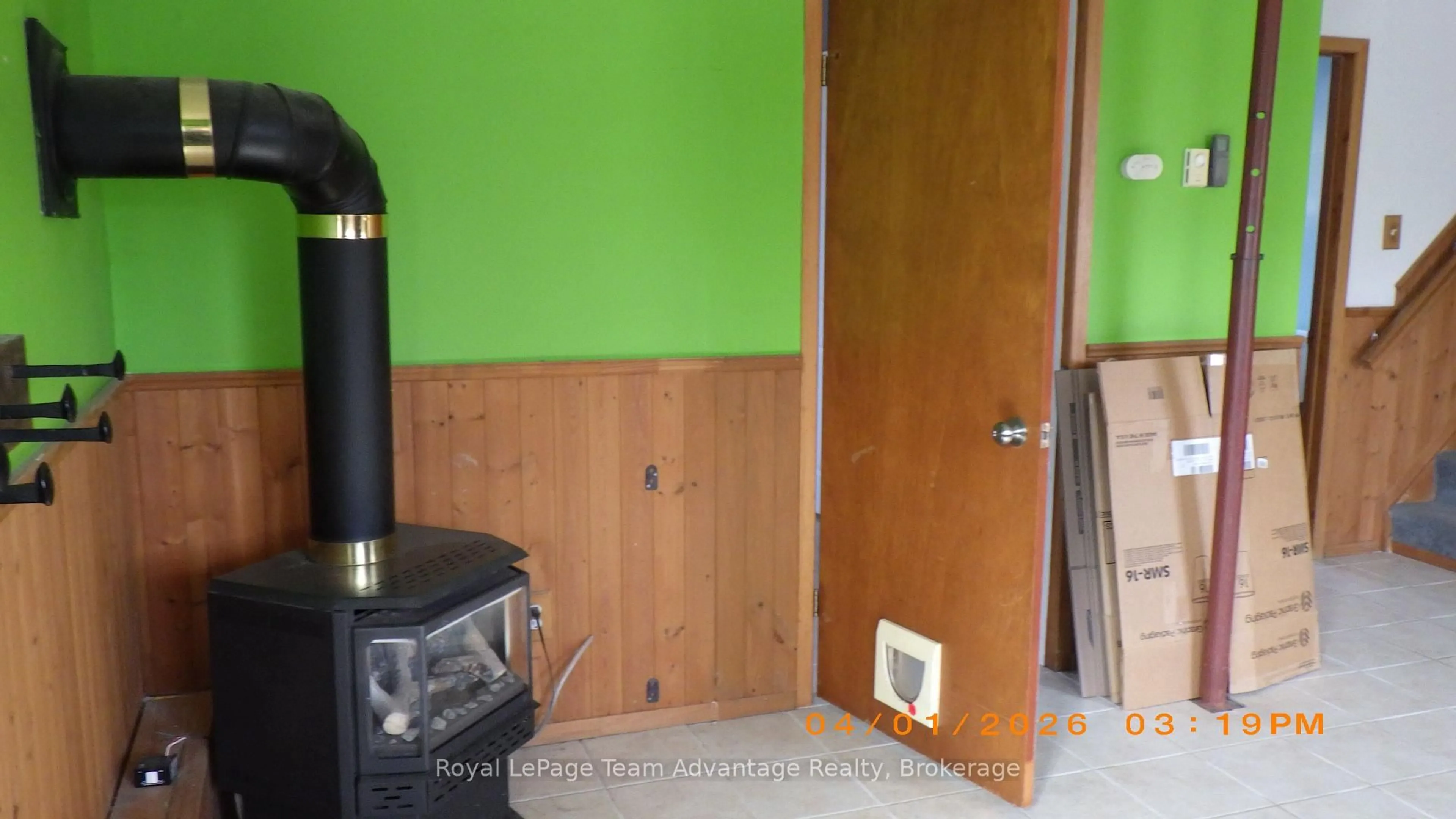 A pic of a room for 5 Logans Lane, Parry Sound Ontario P2A 1H3