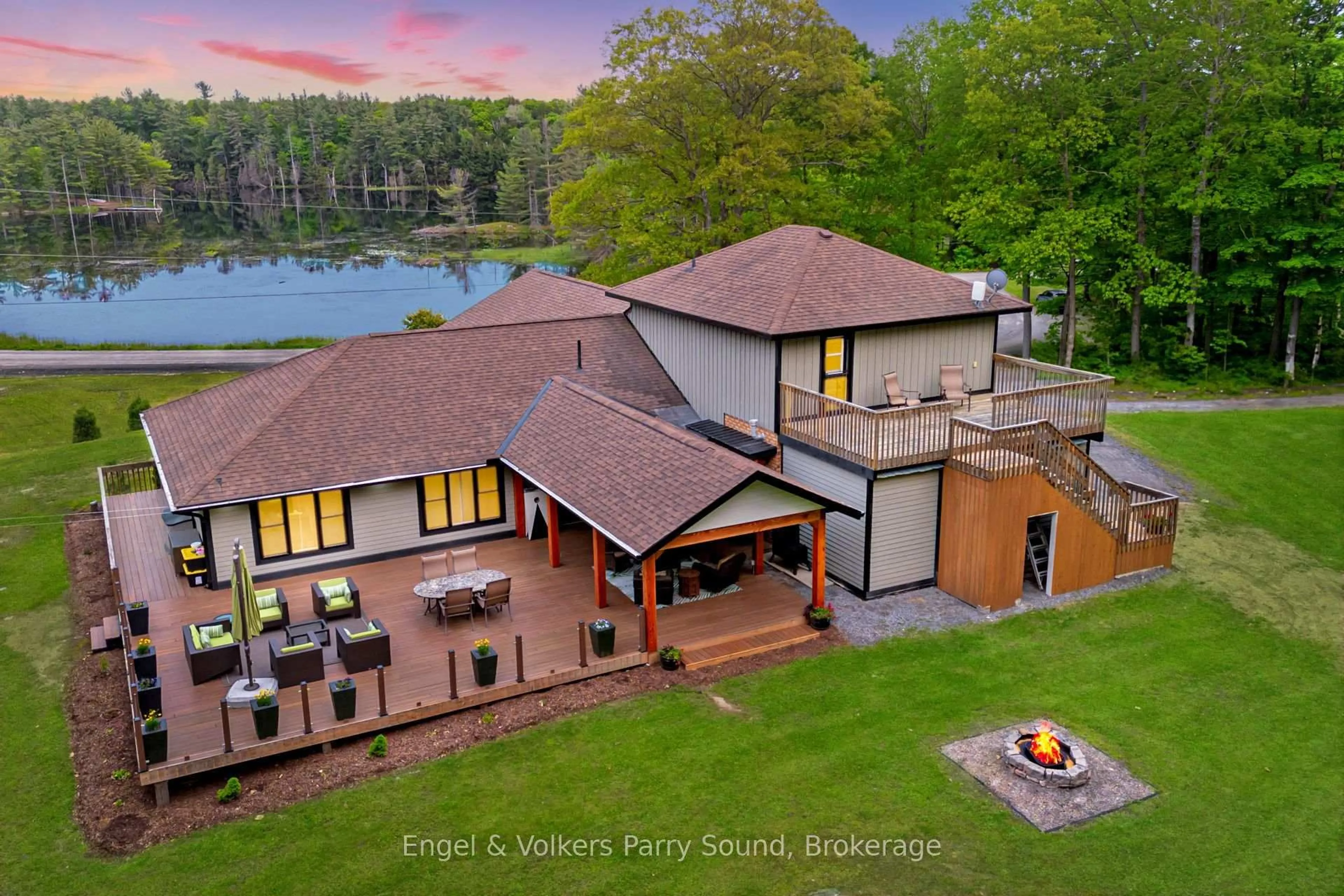 A pic from outside/outdoor area/front of a property/back of a property/a pic from drone, water/lake/river/ocean view for 49 Regency Dr, Seguin Ontario P2A 0B2