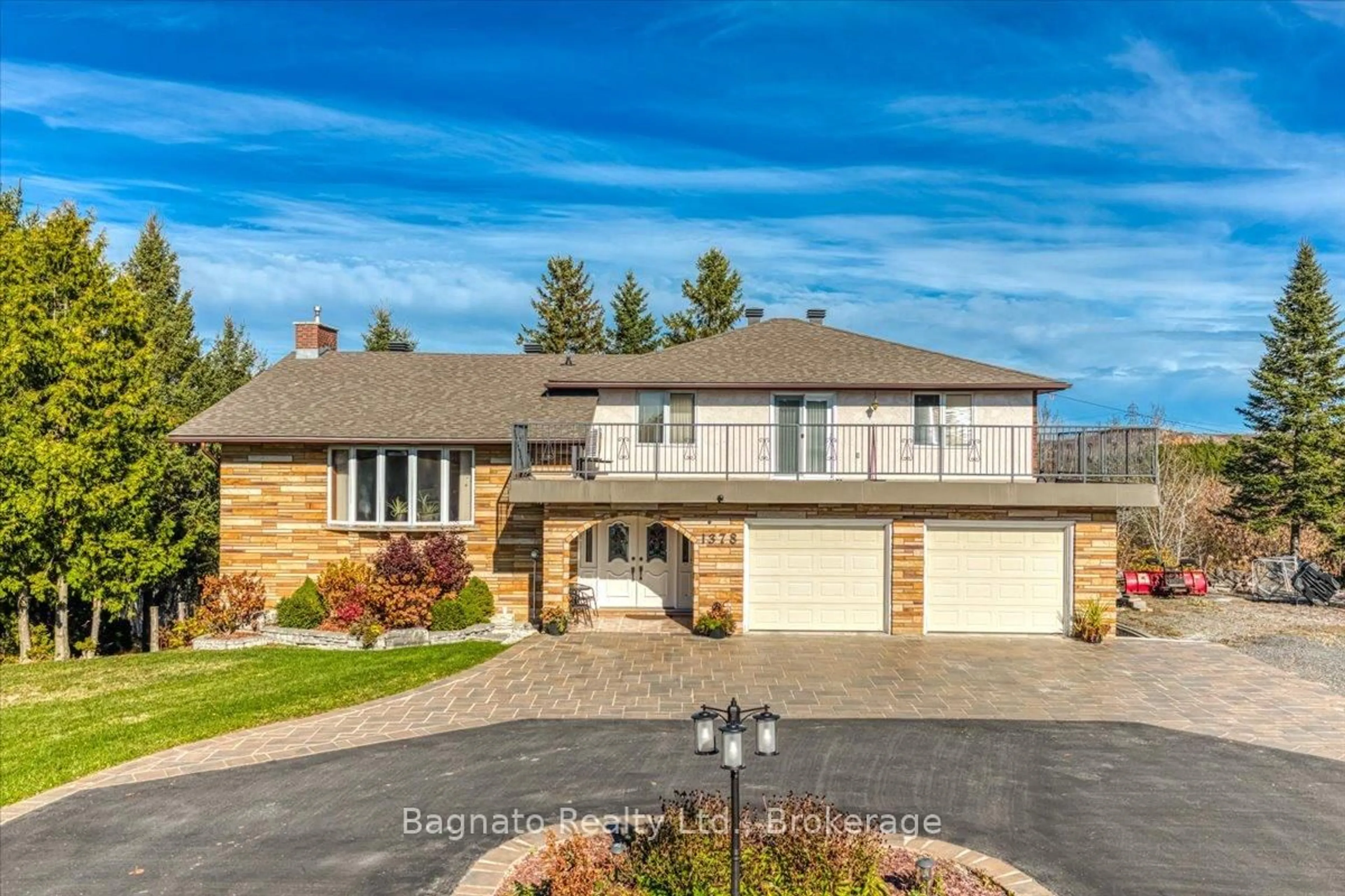 Home with brick exterior material, unknown for 1378 Rideau St, Greater Sudbury Ontario P3A 5B2