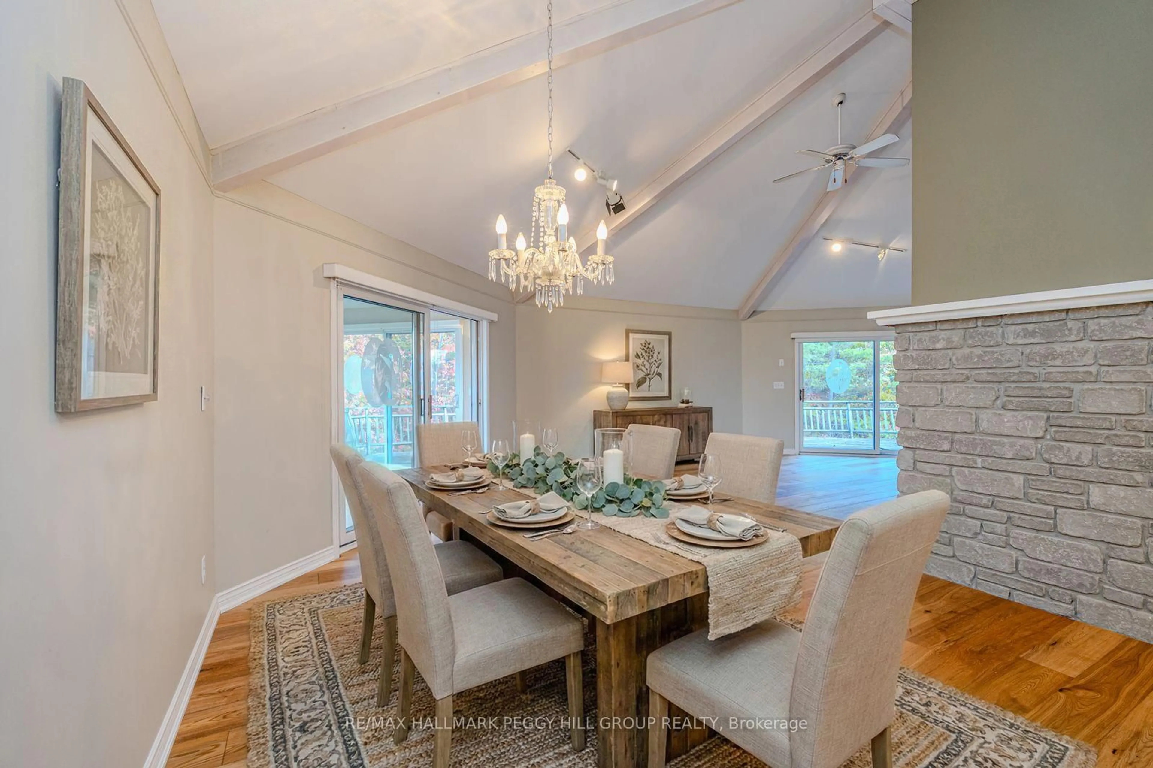 Dining room, unknown for 1564 Honey Harbour Rd, Georgian Bay Ontario L0K 1S0