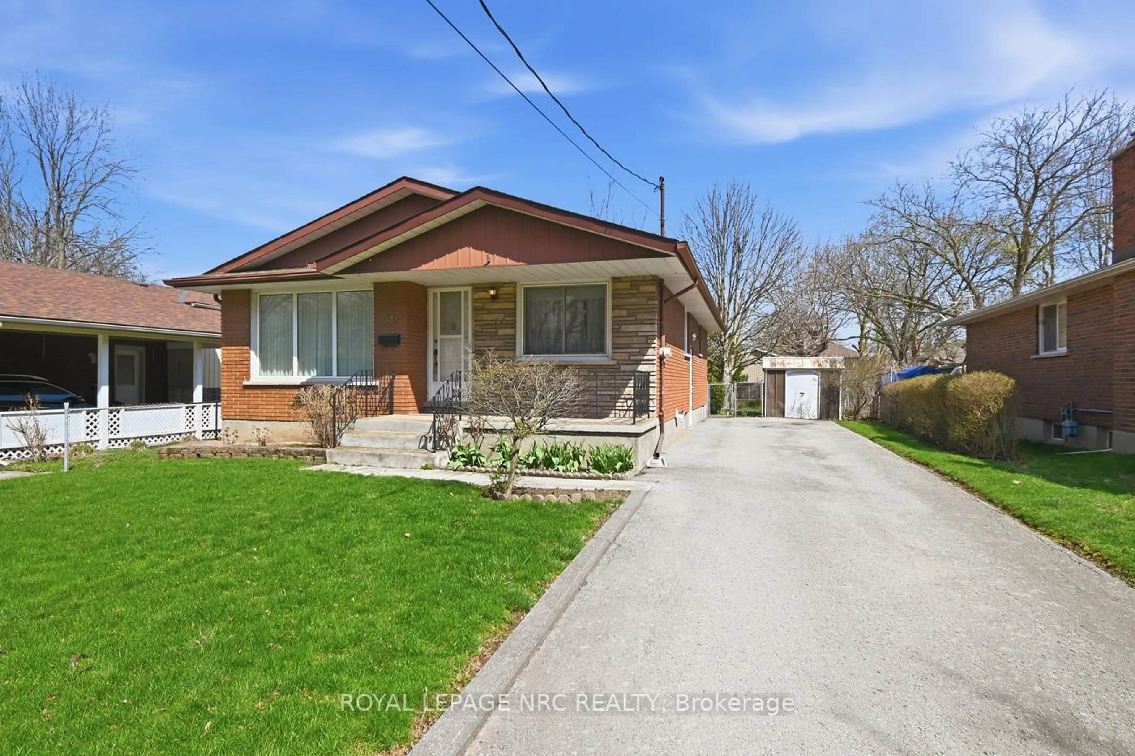 Home with brick exterior material, street for 50 Leaside Dr, St. Catharines Ontario L2M 4G5