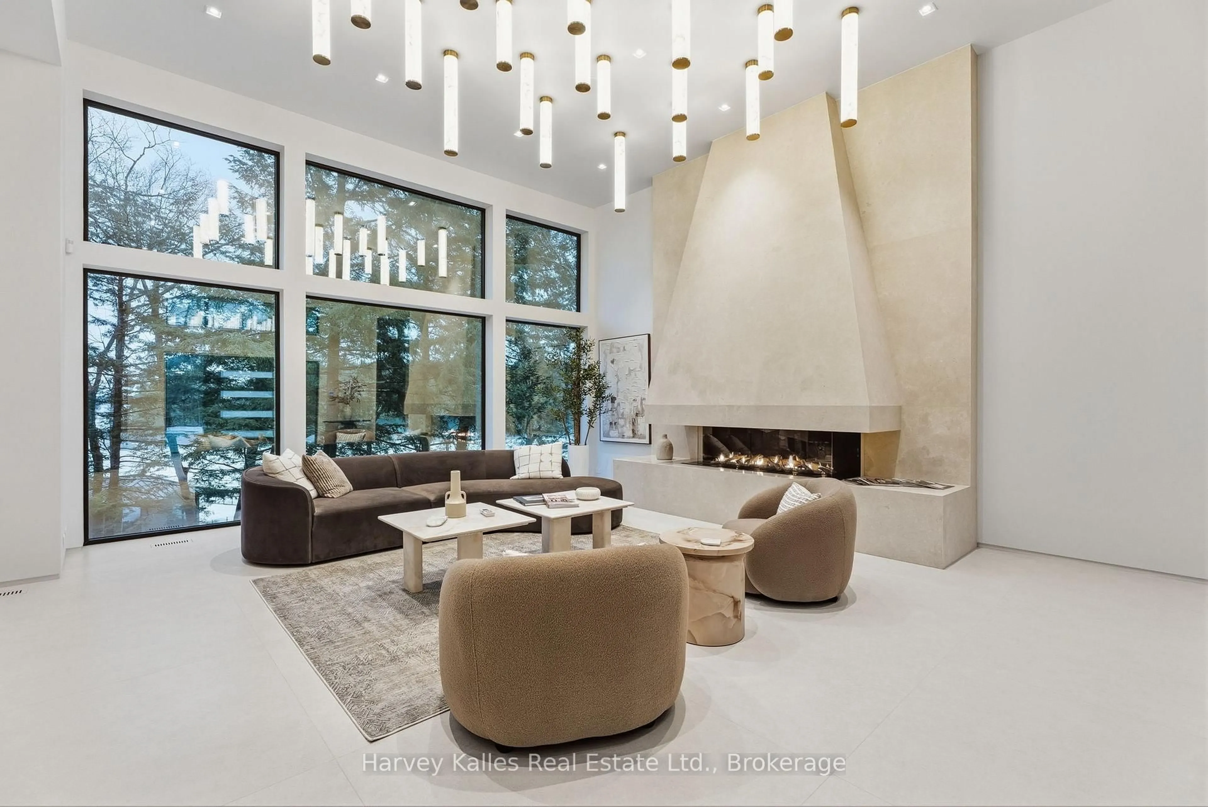 Lobby for 1013 Hall's Rd #2, Muskoka Lakes Ontario P0B 1J0