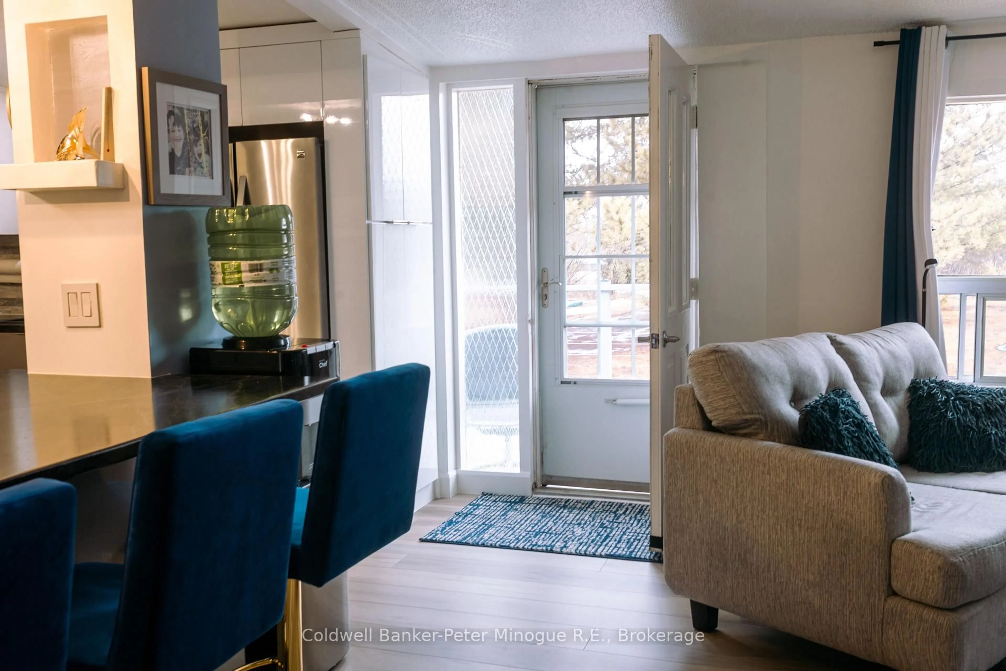 Indoor entryway for 2751 17 Highway, East Ferris Ontario P0H 1K0