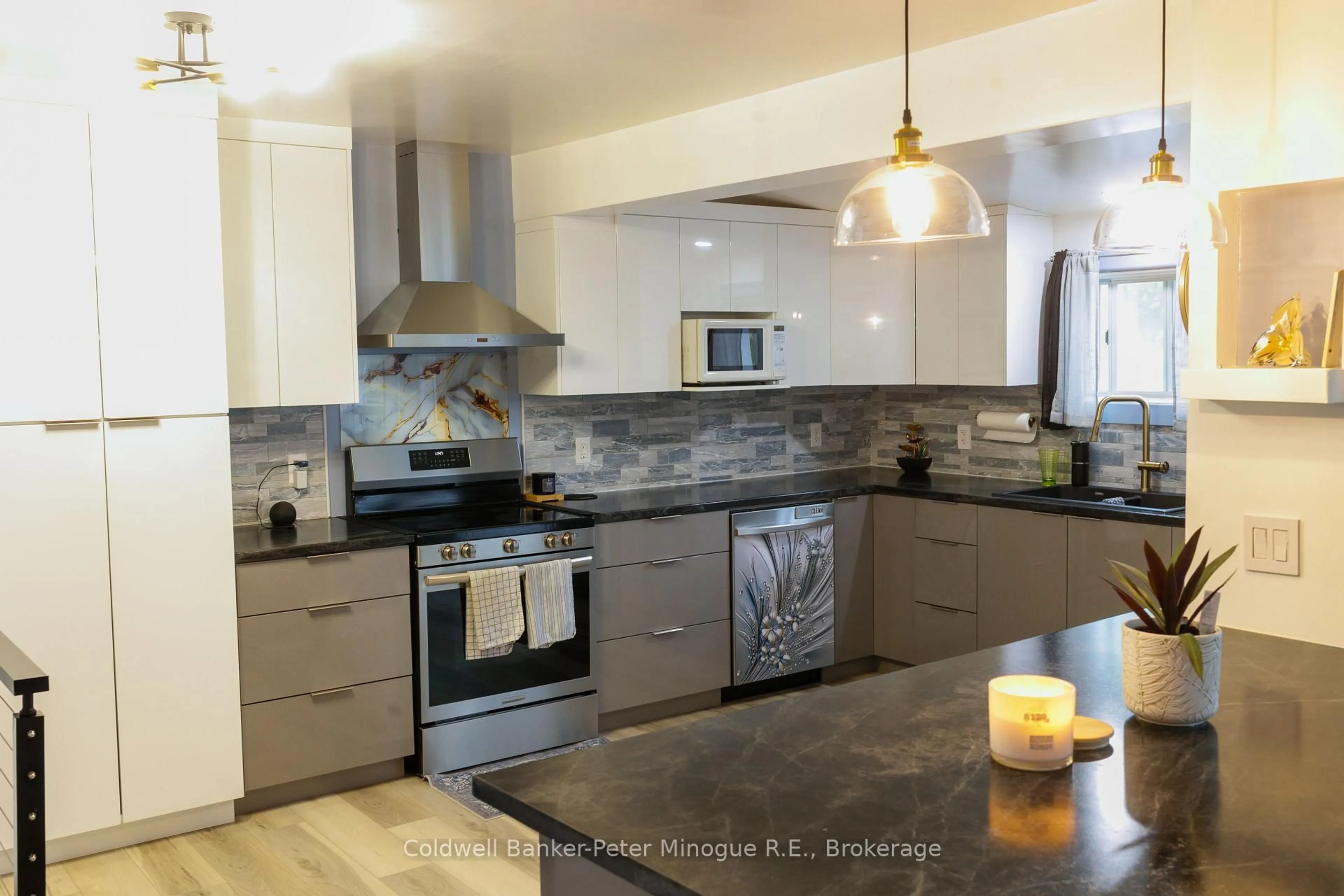 Contemporary kitchen, ceramic/tile floor for 2751 17 Highway, East Ferris Ontario P0H 1K0