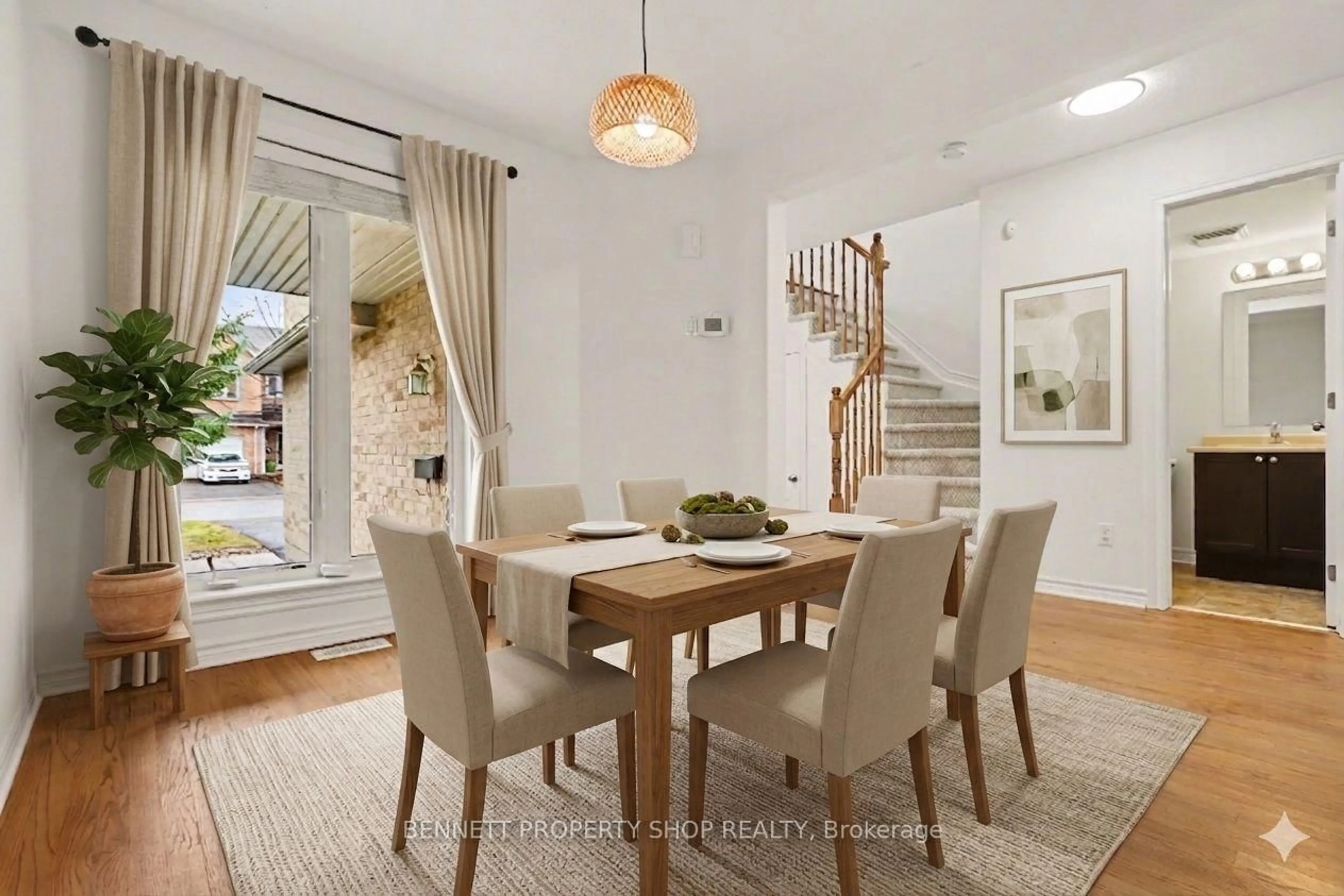 Dining room, unknown for 204 Talltree Cres, Ottawa Ontario K2S 0A9