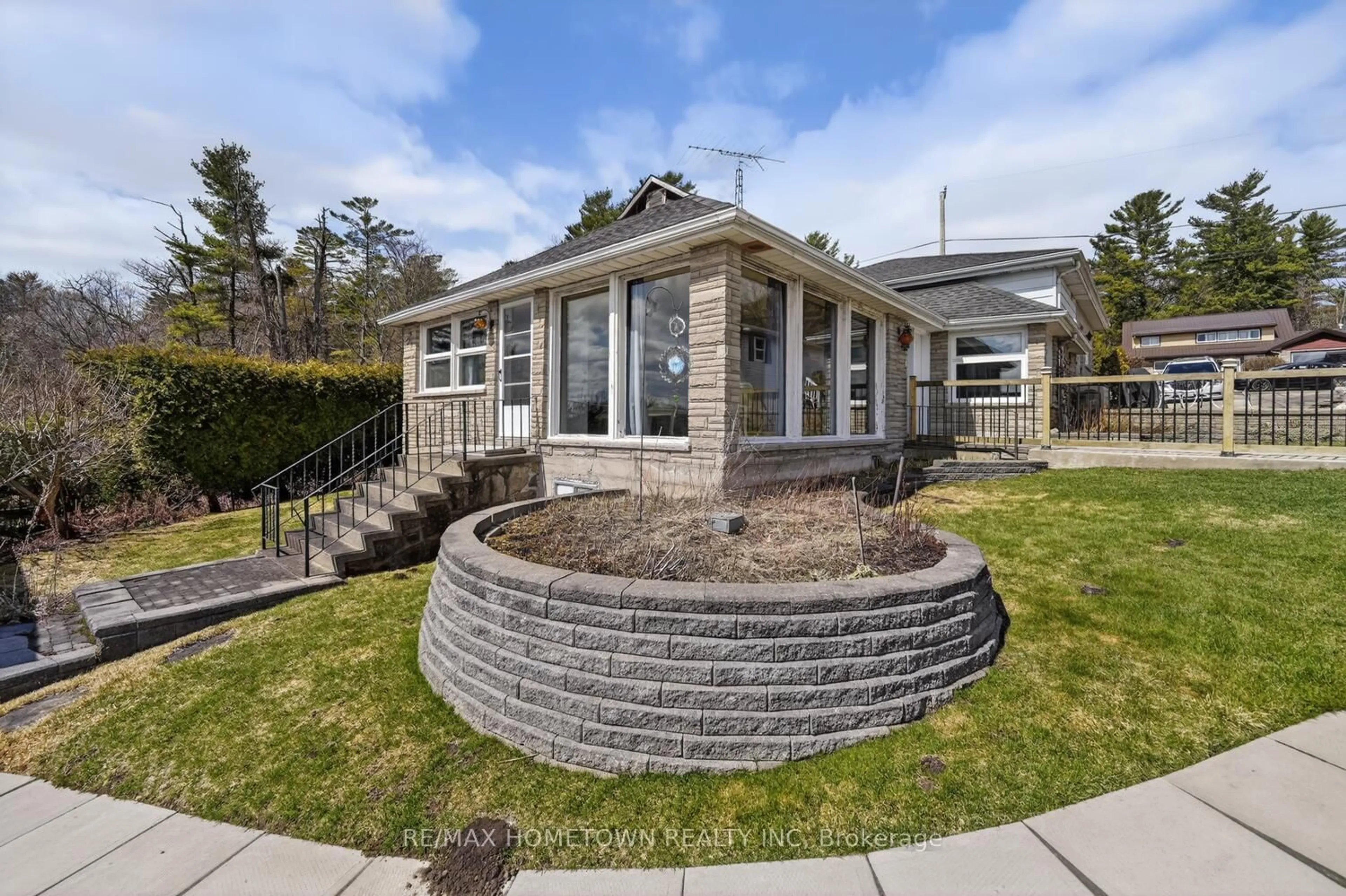 Home with brick exterior material, unknown for 529 Jowsey Mclean Row, Elizabethtown-Kitley Ontario K6V 7B9