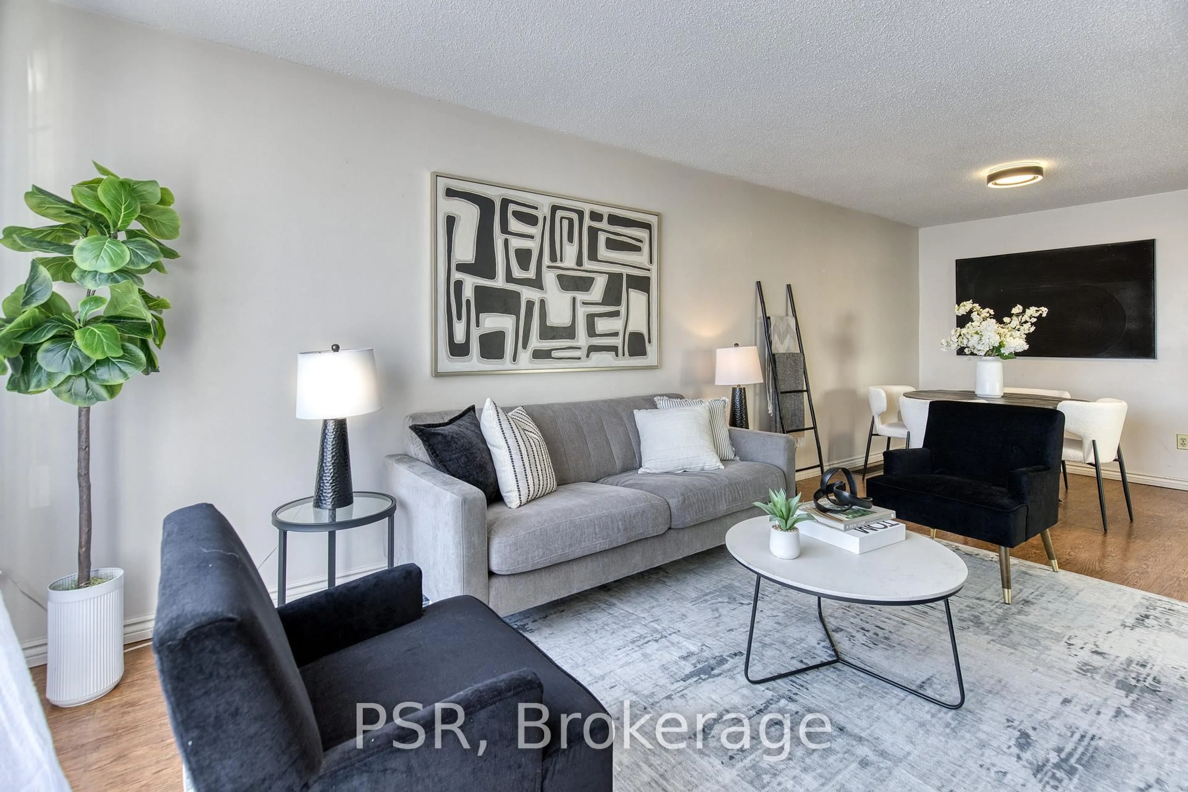 Living room with furniture, unknown for 231 Heritage Dr, Kitchener Ontario N2B 3A9