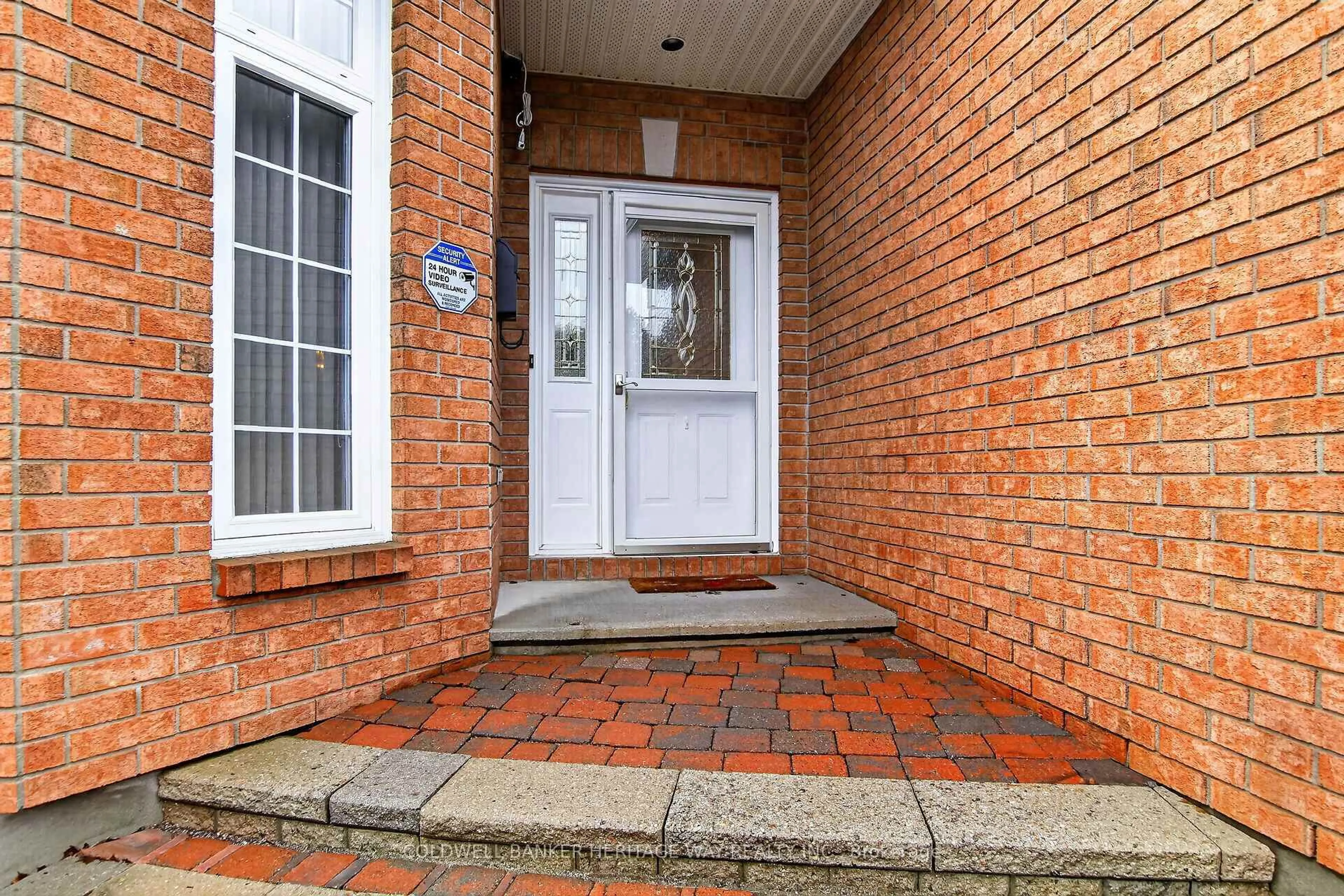 Indoor entryway for 280 Sarah St, Carleton Place Ontario K7C 2Y6