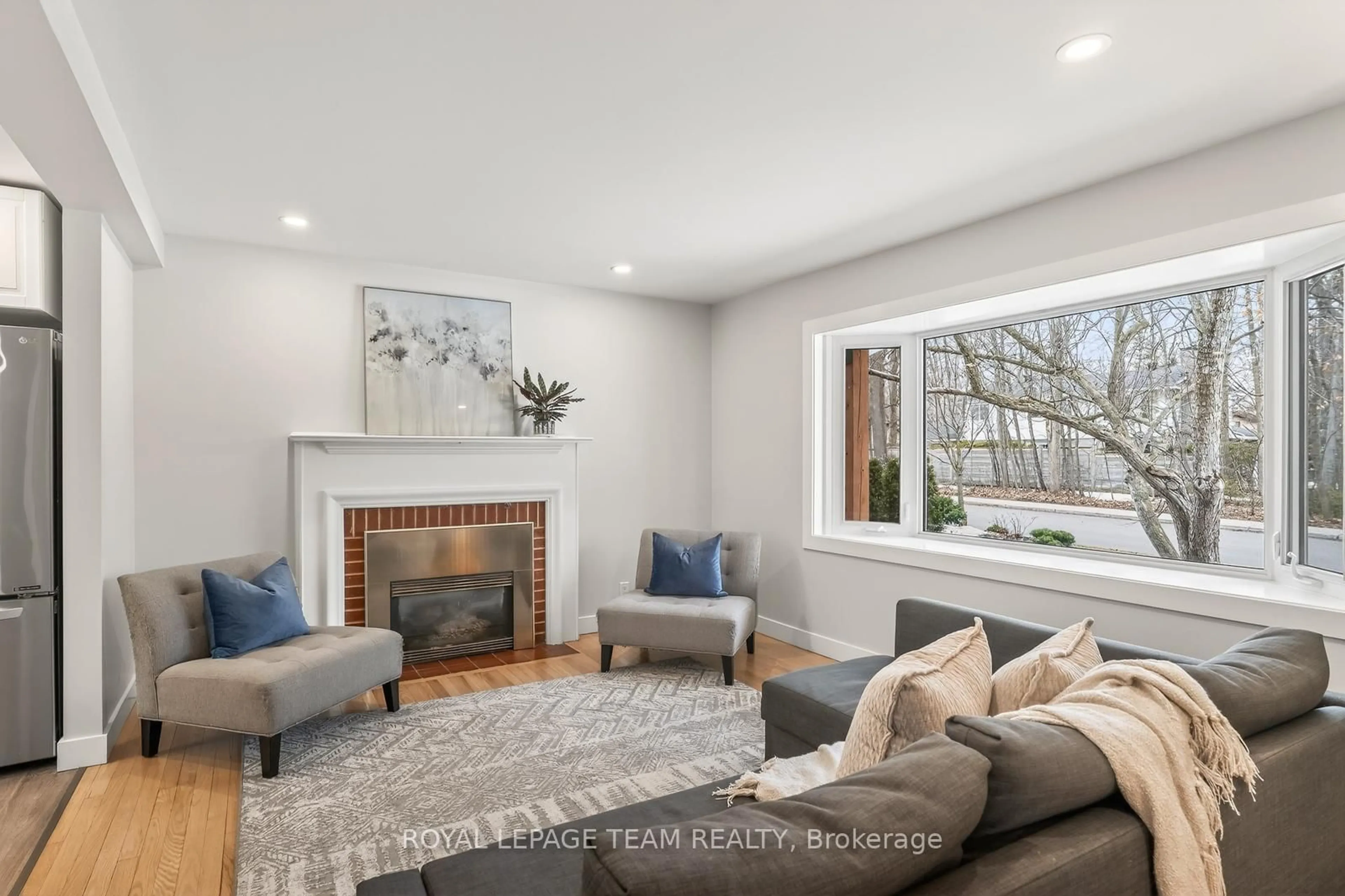 Living room with furniture, unknown for 63 Birch Ave, Ottawa Ontario K1K 3G7