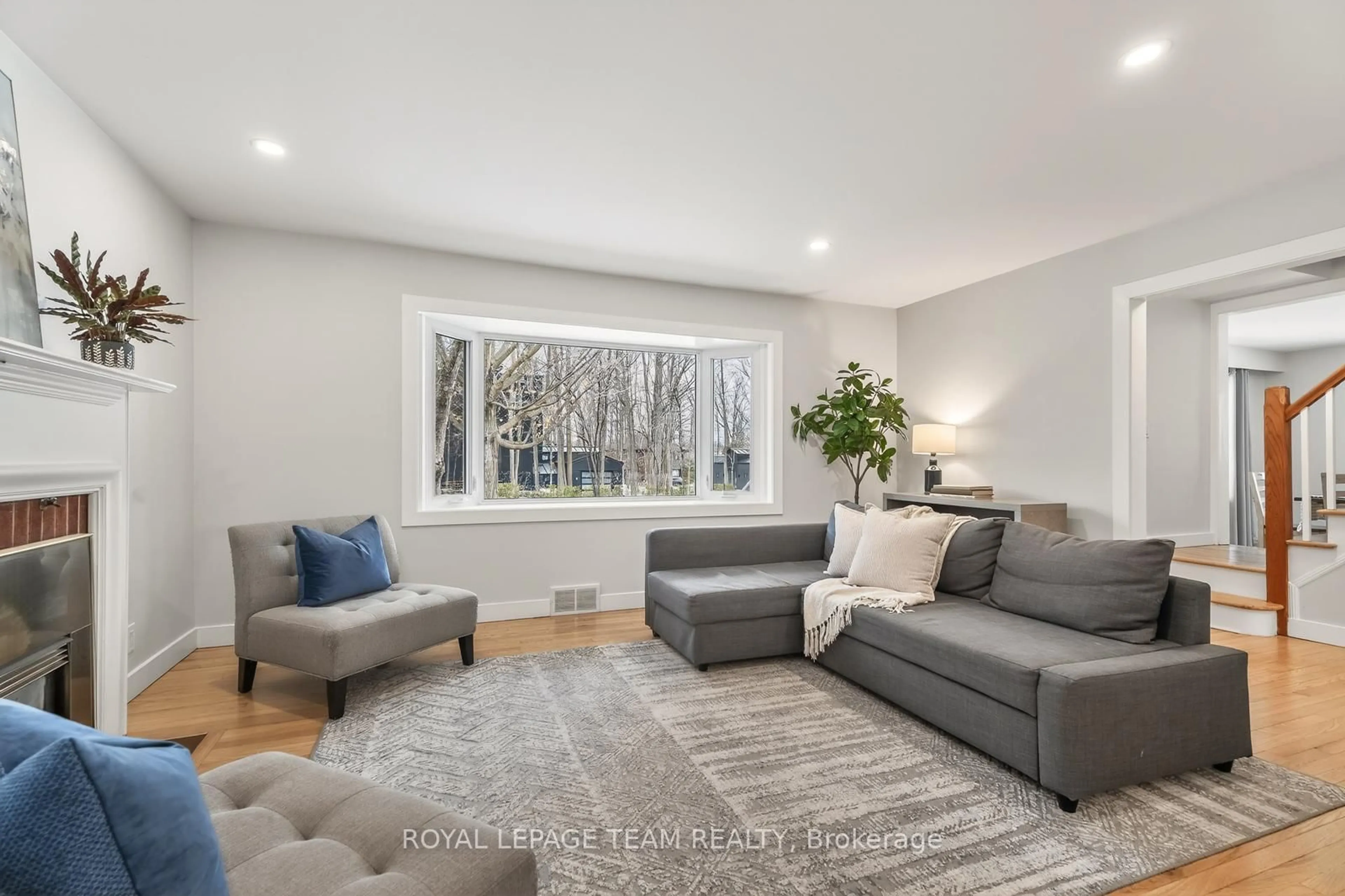 Living room with furniture, unknown for 63 Birch Ave, Ottawa Ontario K1K 3G7