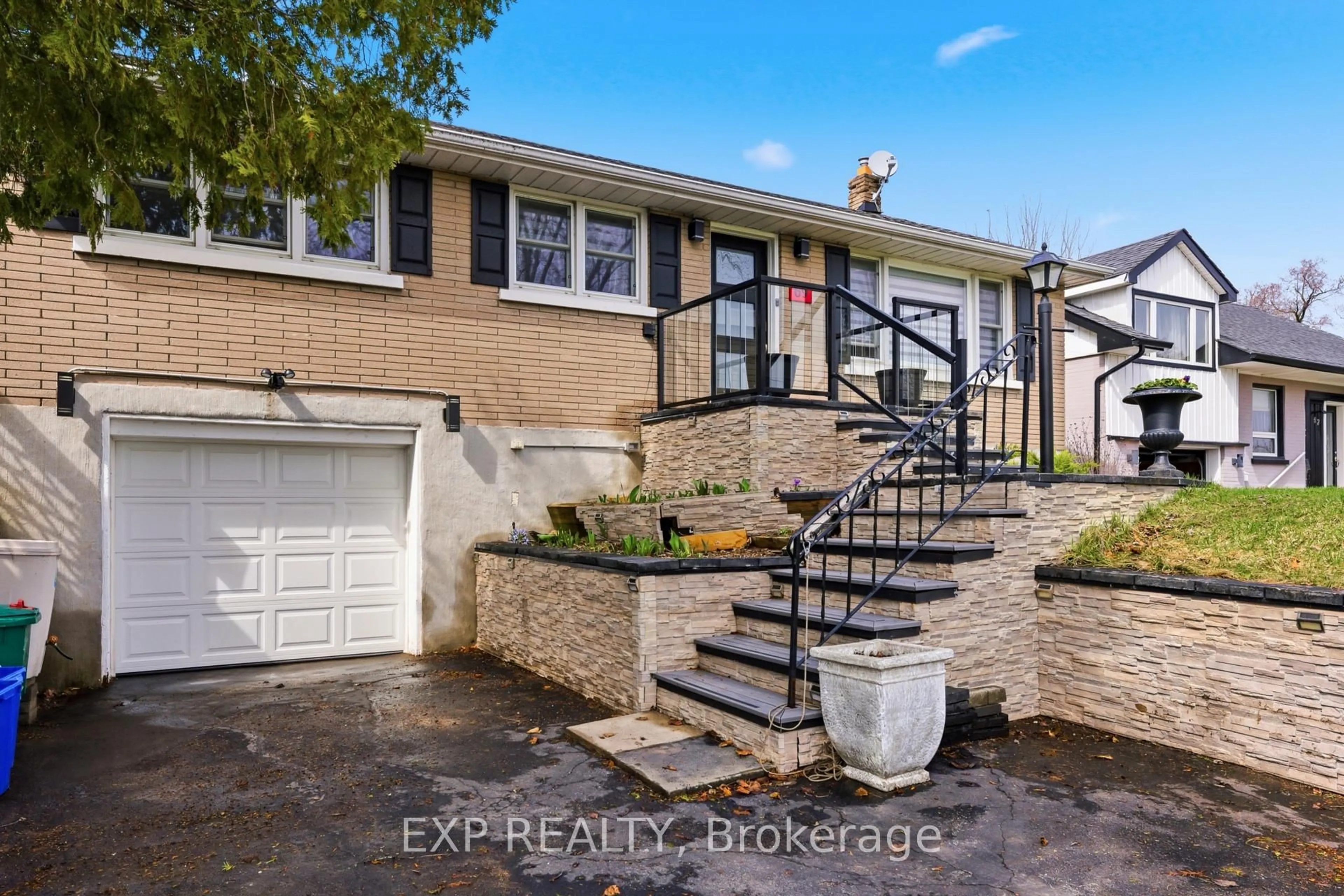 Unknown for 69 First Ave, Quinte West Ontario K8V 4C2