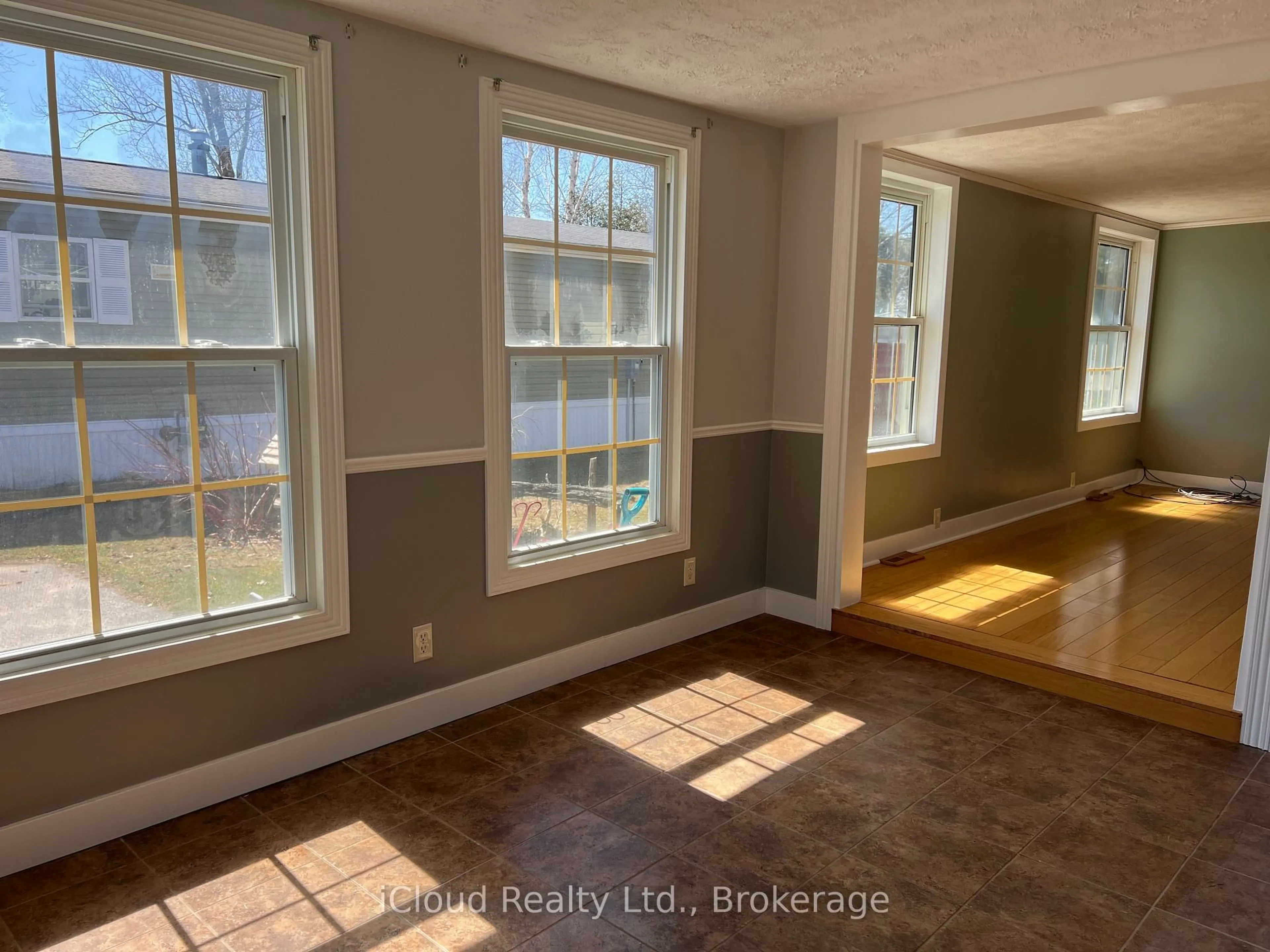 A pic of a room for 122 Sussex Sq, Georgian Bluffs Ontario N4K 5N5