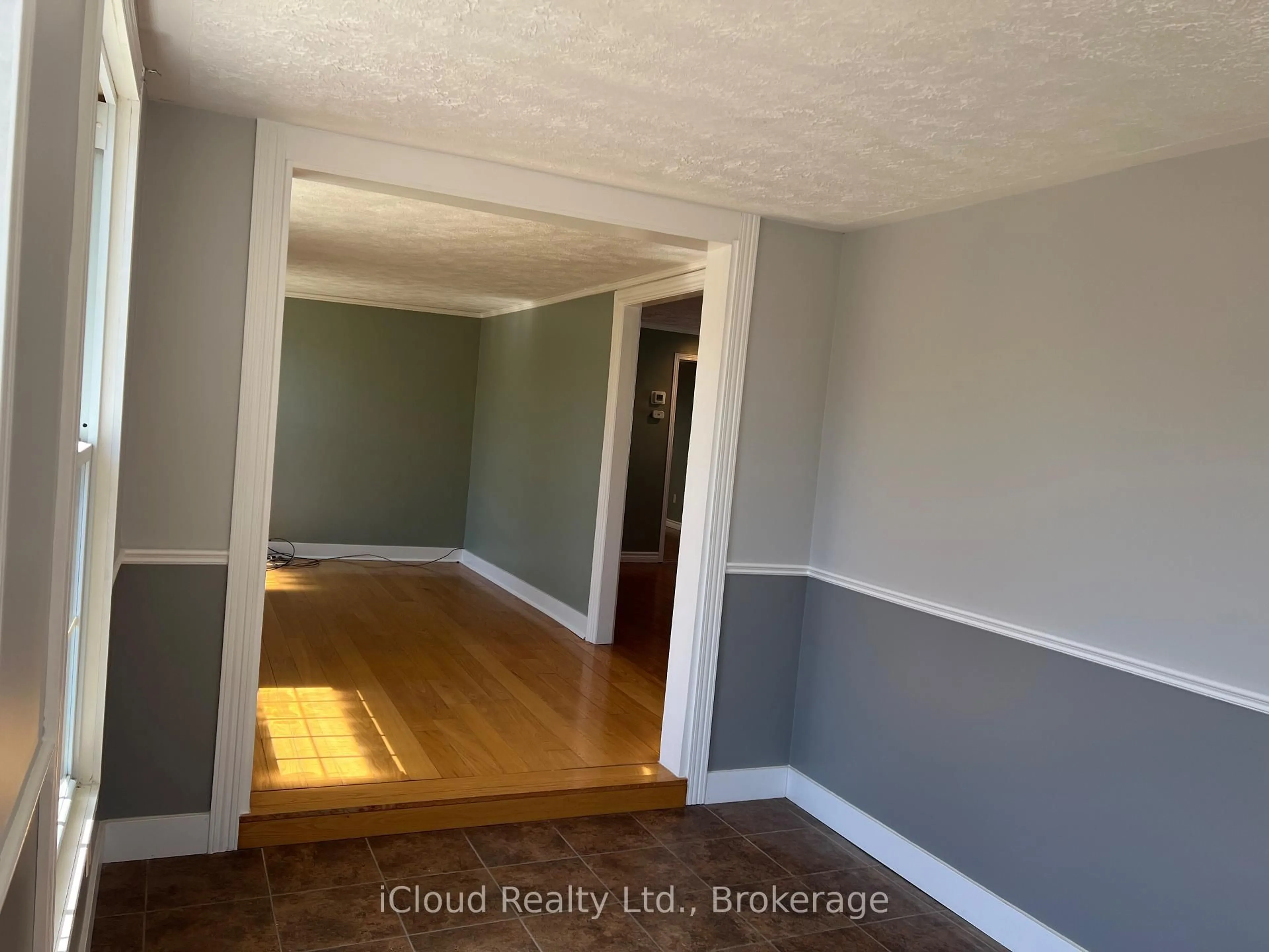 A pic of a room for 122 Sussex Sq, Georgian Bluffs Ontario N4K 5N5