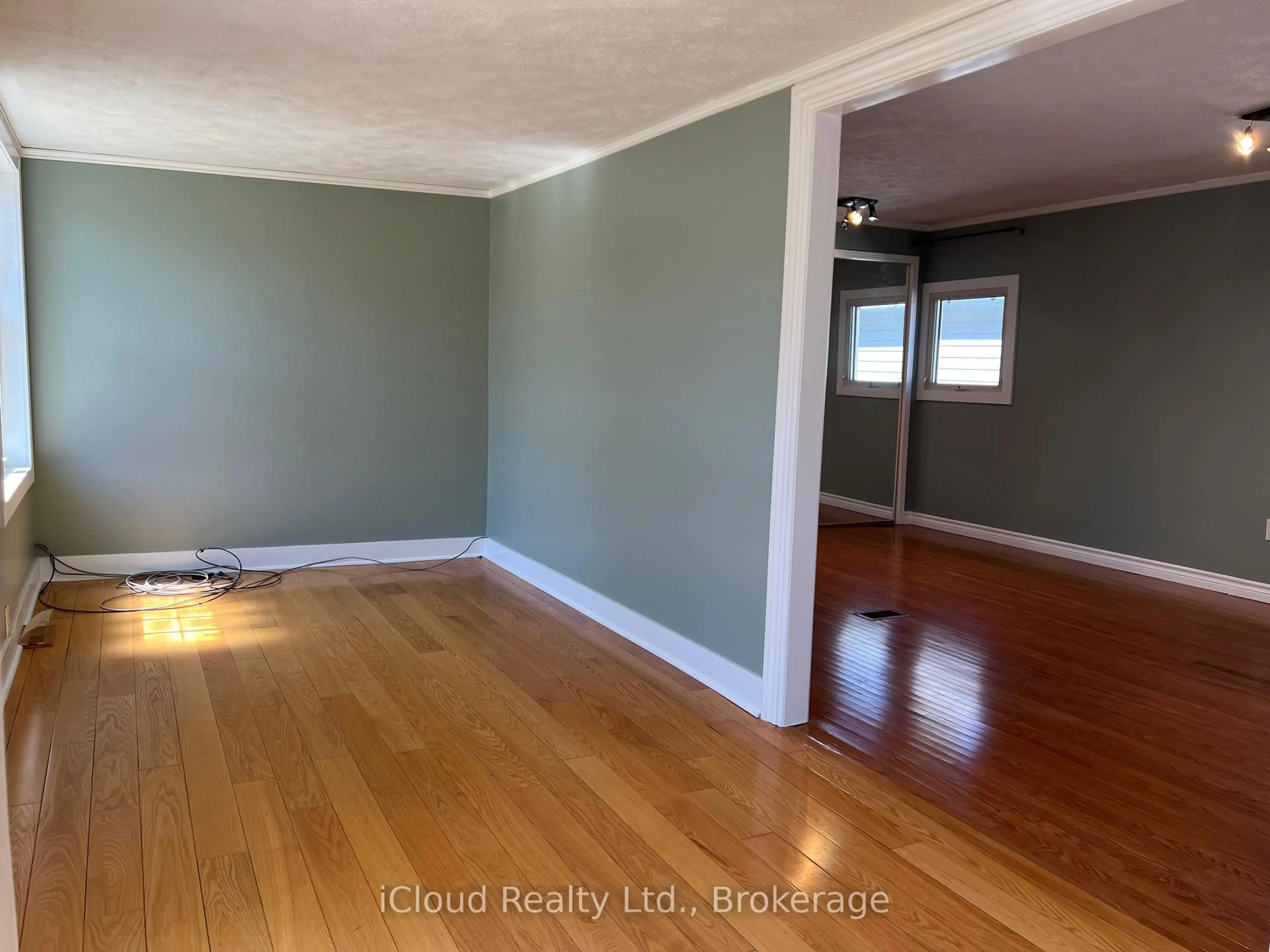 A pic of a room for 122 Sussex Sq, Georgian Bluffs Ontario N4K 5N5