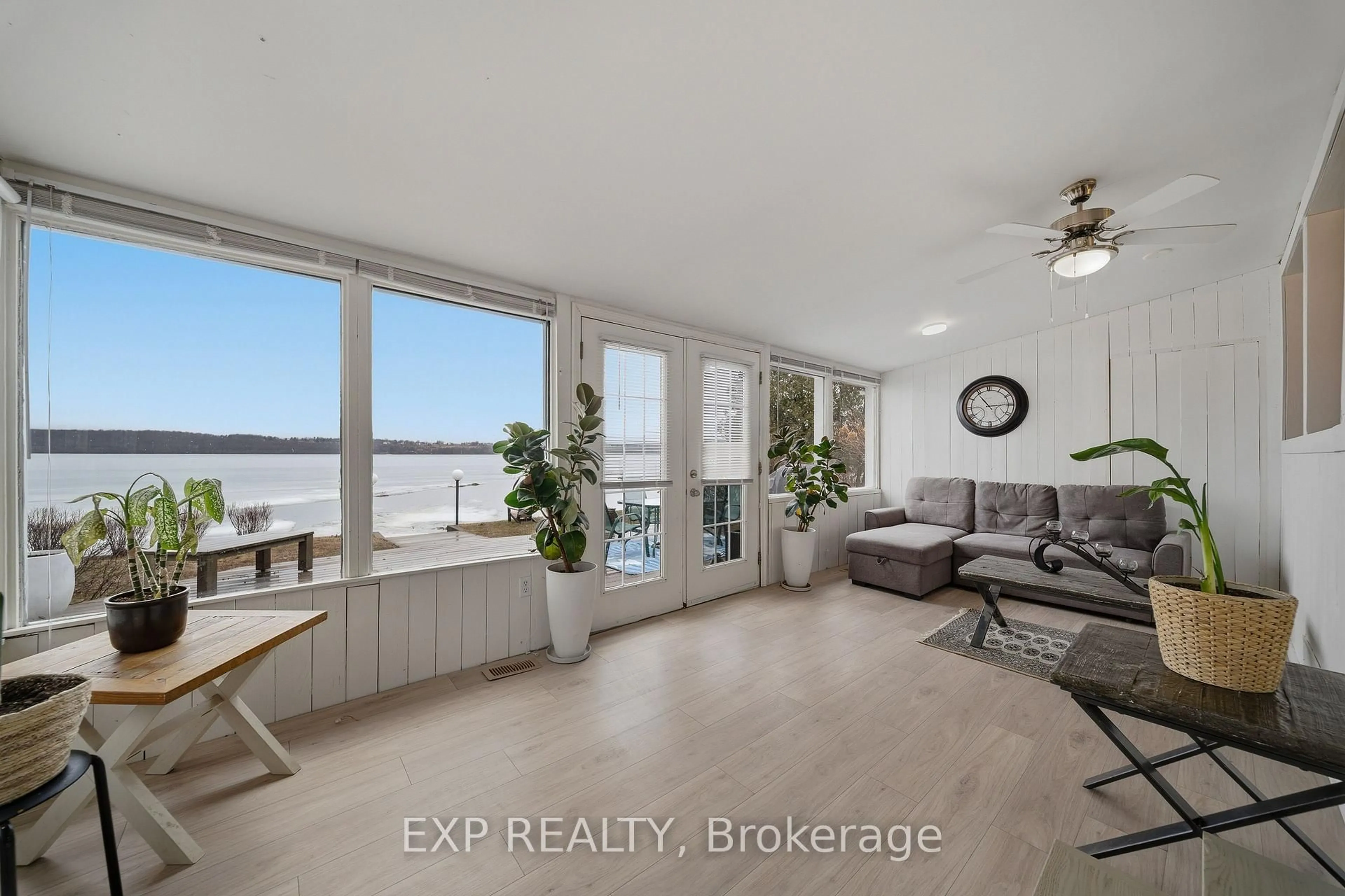 Unknown for 15 Neely St, Ottawa Ontario K0A 1T0