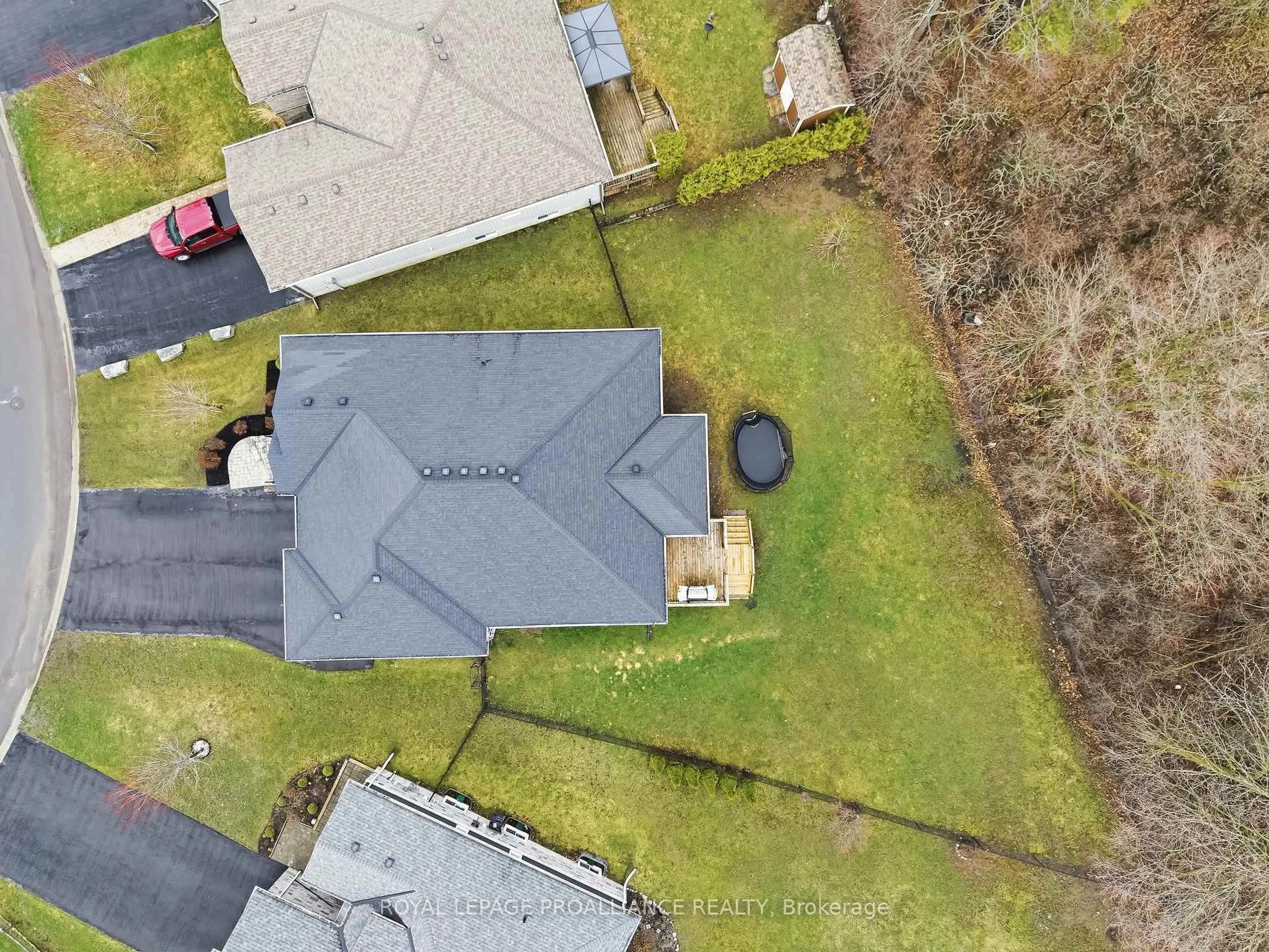 A pic from outside/outdoor area/front of a property/back of a property/a pic from drone, street for 19 Autumn Grve, Quinte West Ontario K8V 0G9