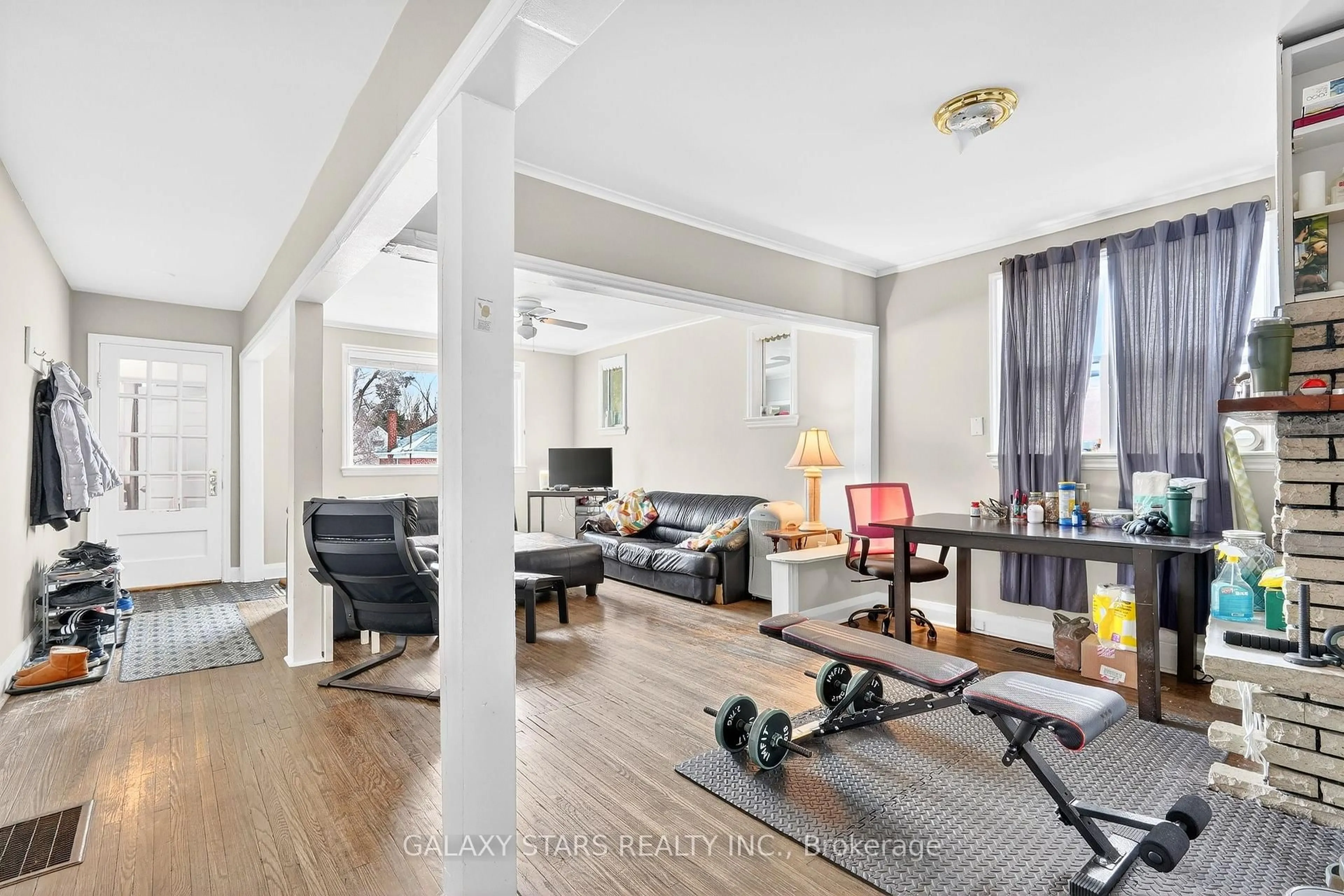 Living room with furniture, unknown for 599 Donegal St, Peterborough Ontario K9H 4M3