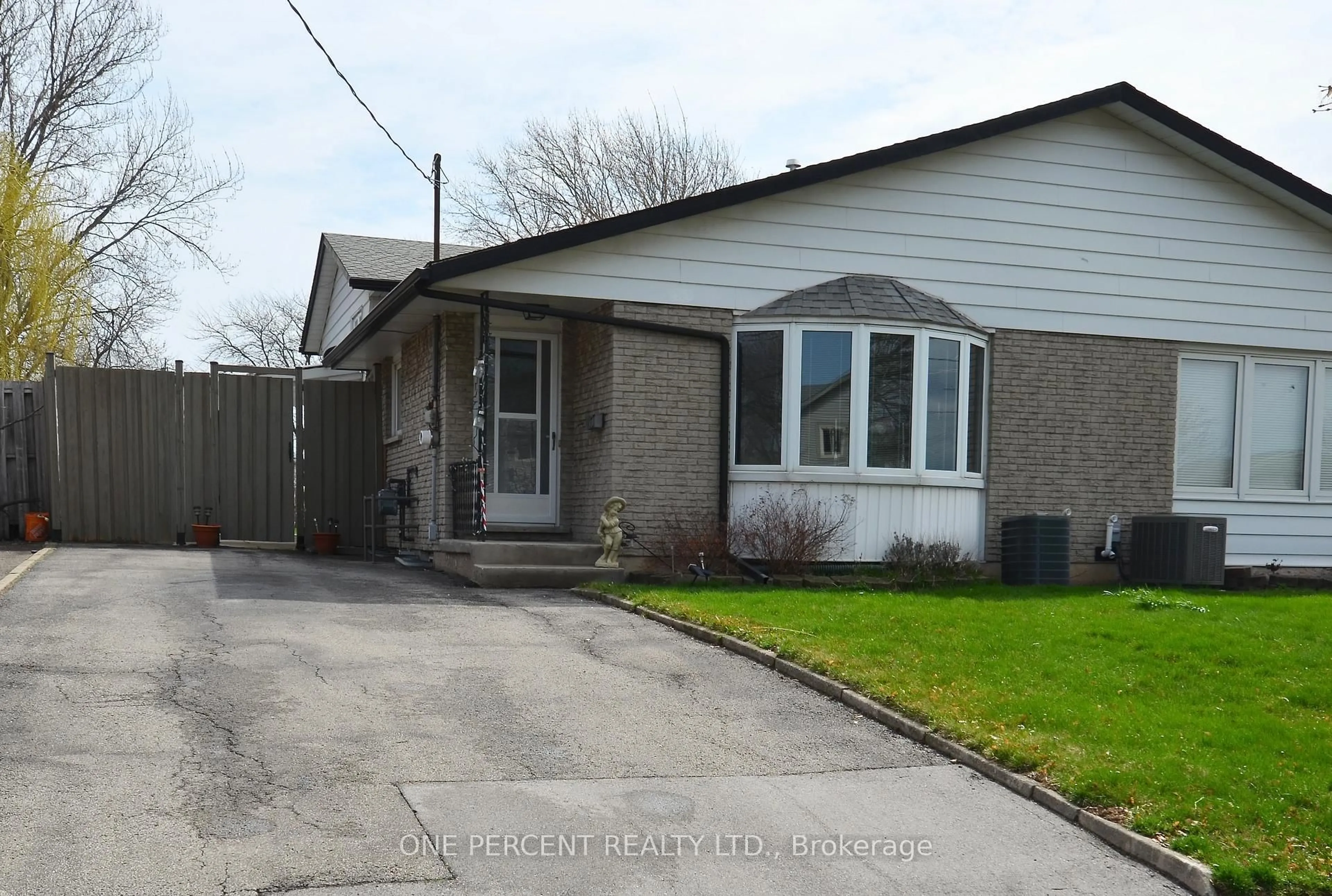 Unknown for 64 Dorchester Blvd, St. Catharines Ontario L2M 6V2