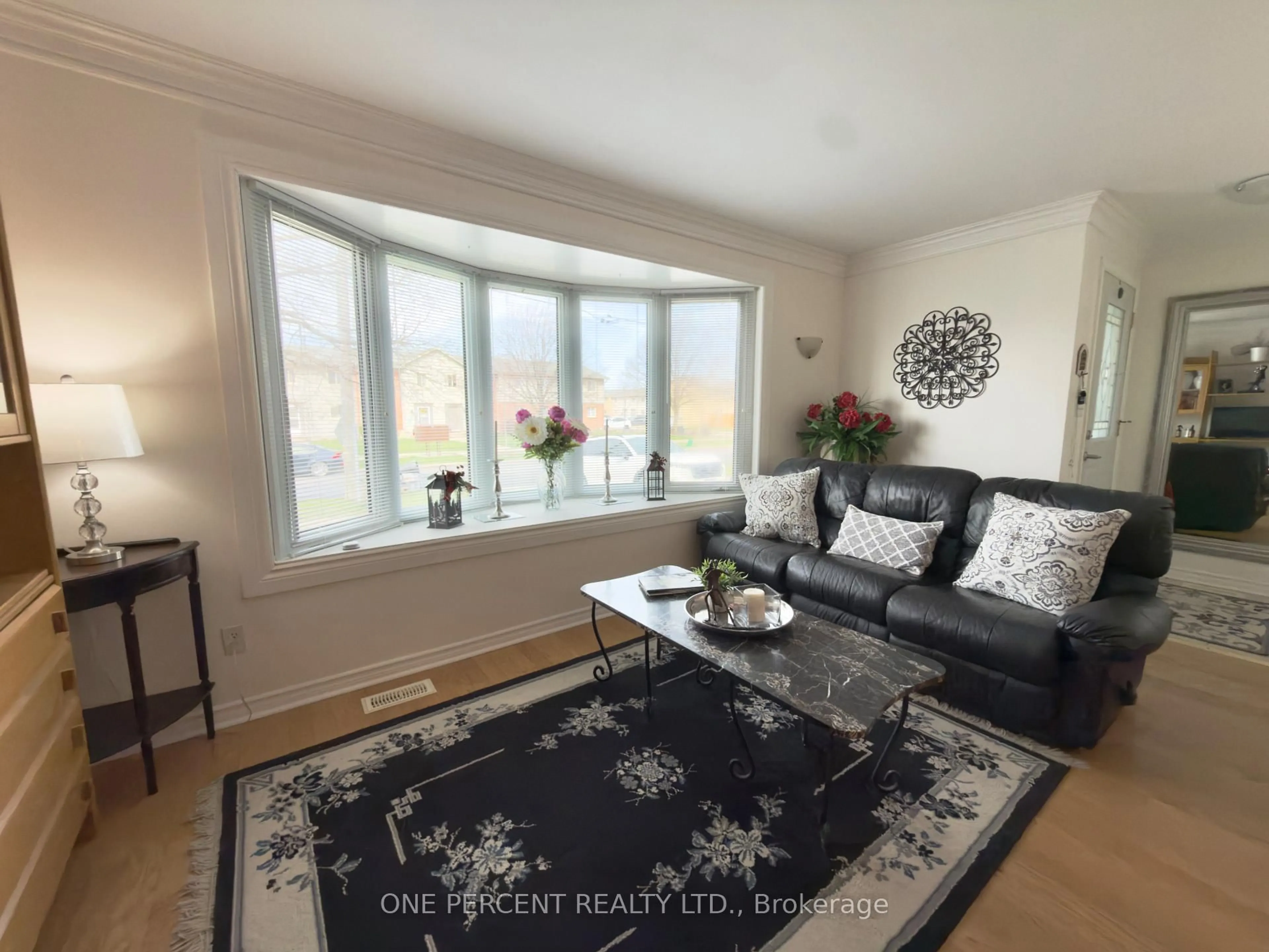 Living room with furniture, unknown for 64 Dorchester Blvd, St. Catharines Ontario L2M 6V2