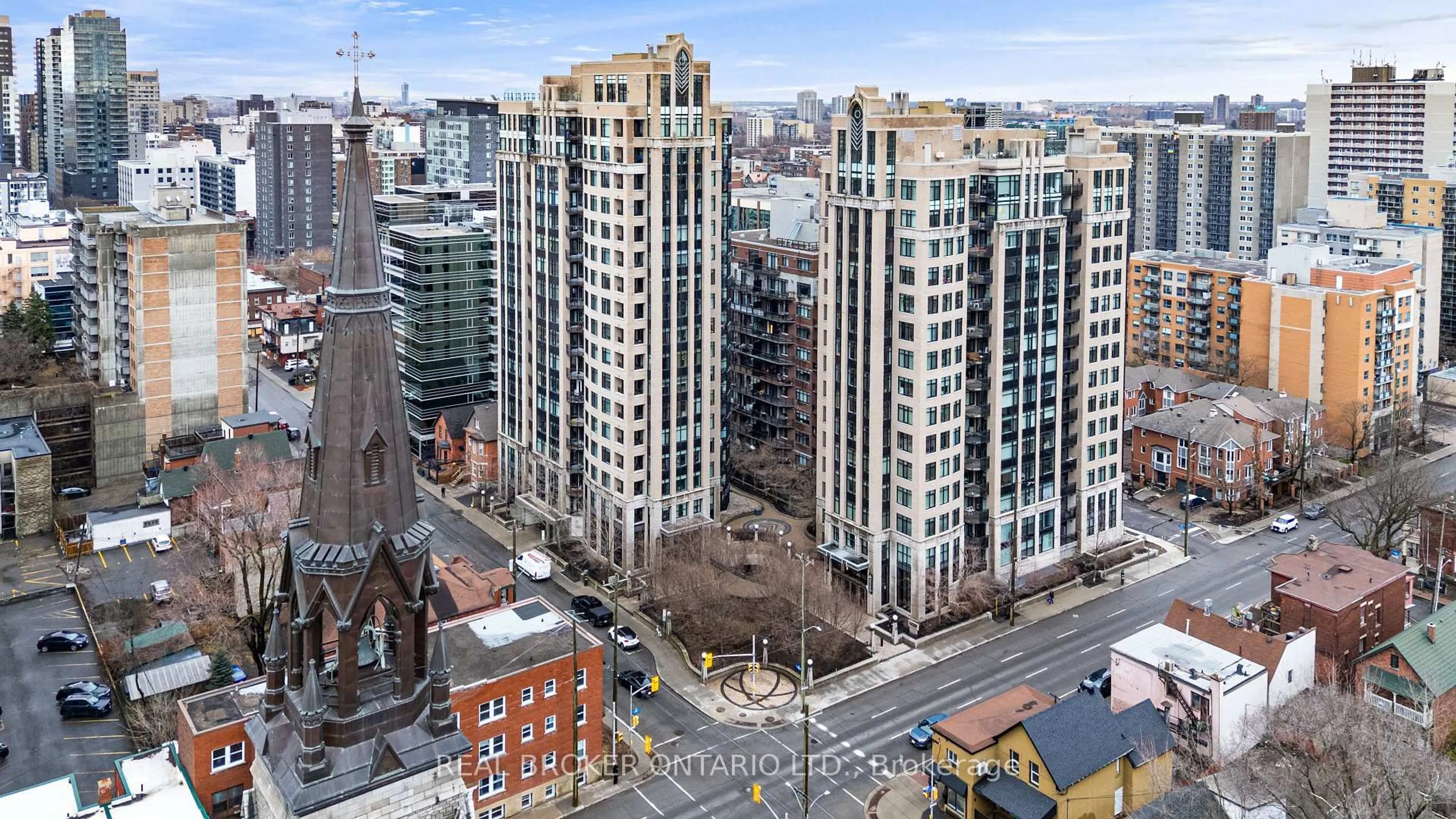 A pic from outside/outdoor area/front of a property/back of a property/a pic from drone, city buildings view from balcony for 235 Kent St #810, Ottawa Ontario K2P 1Z9