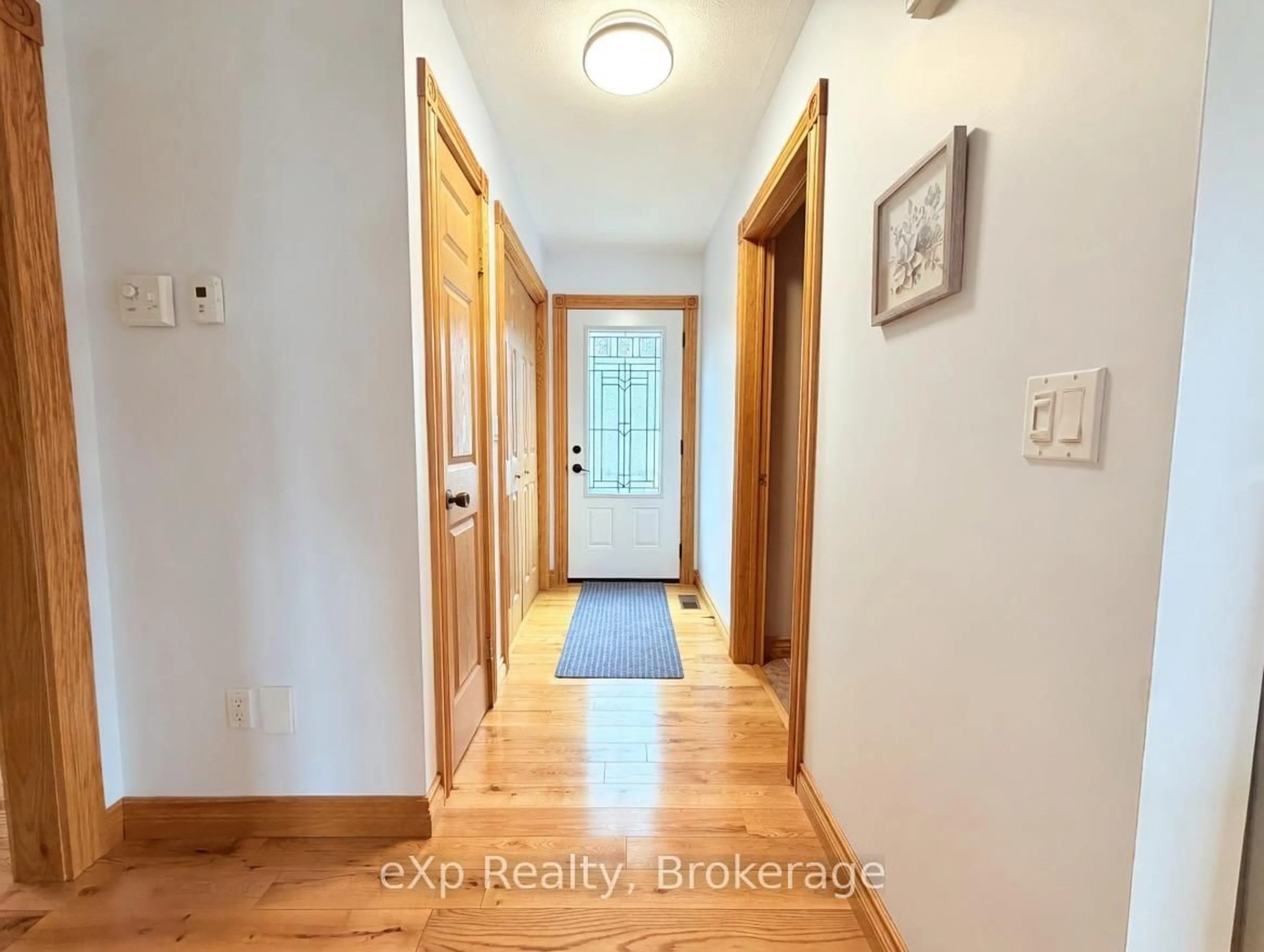 Indoor entryway for 705 Victoria Rd, Huron-Kinloss Ontario N0G 2R0