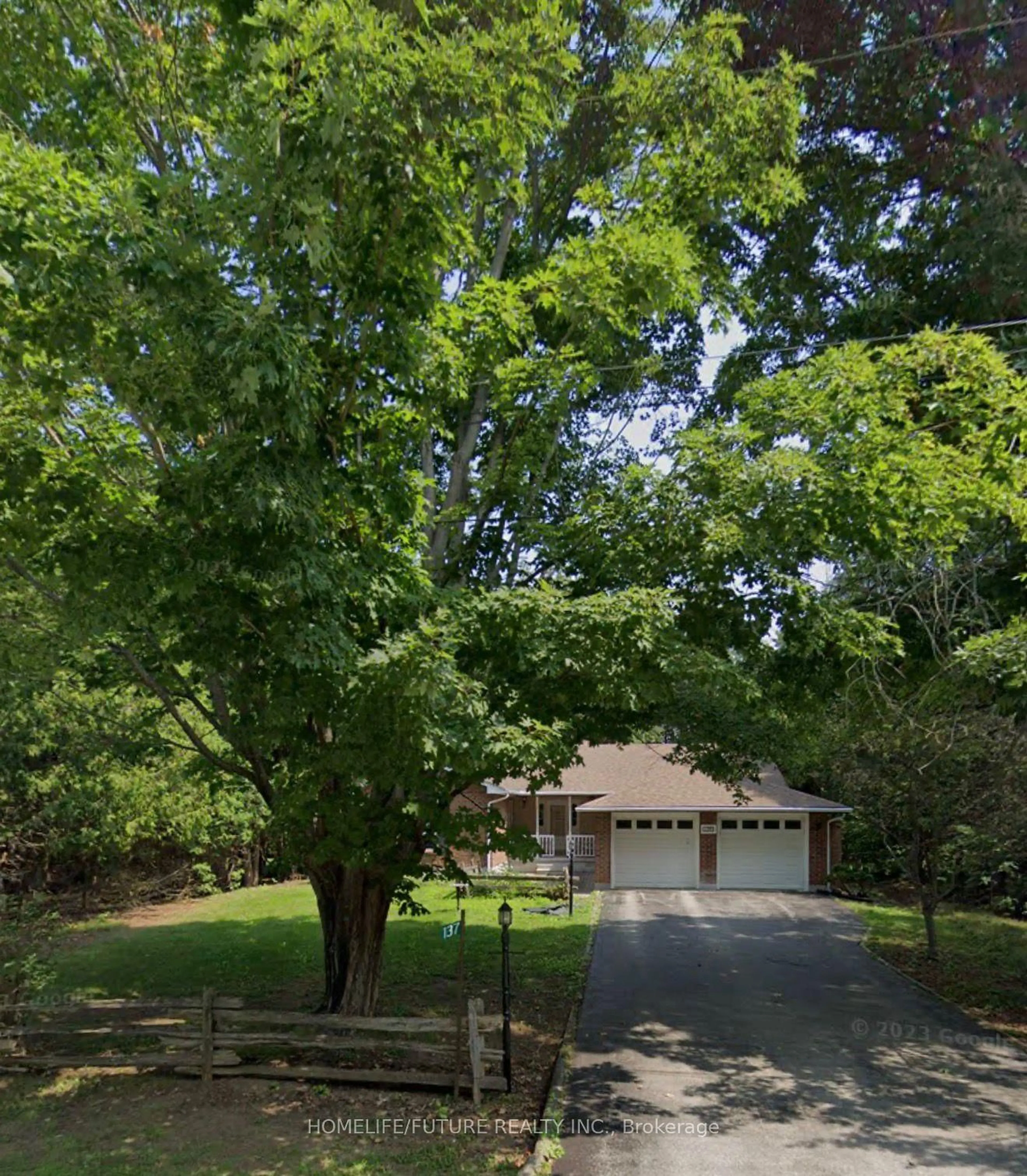 A pic from outside/outdoor area/front of a property/back of a property/a pic from drone, street for 137 WOODLAND PARK Rd, Blue Mountains Ontario N0H 1J0