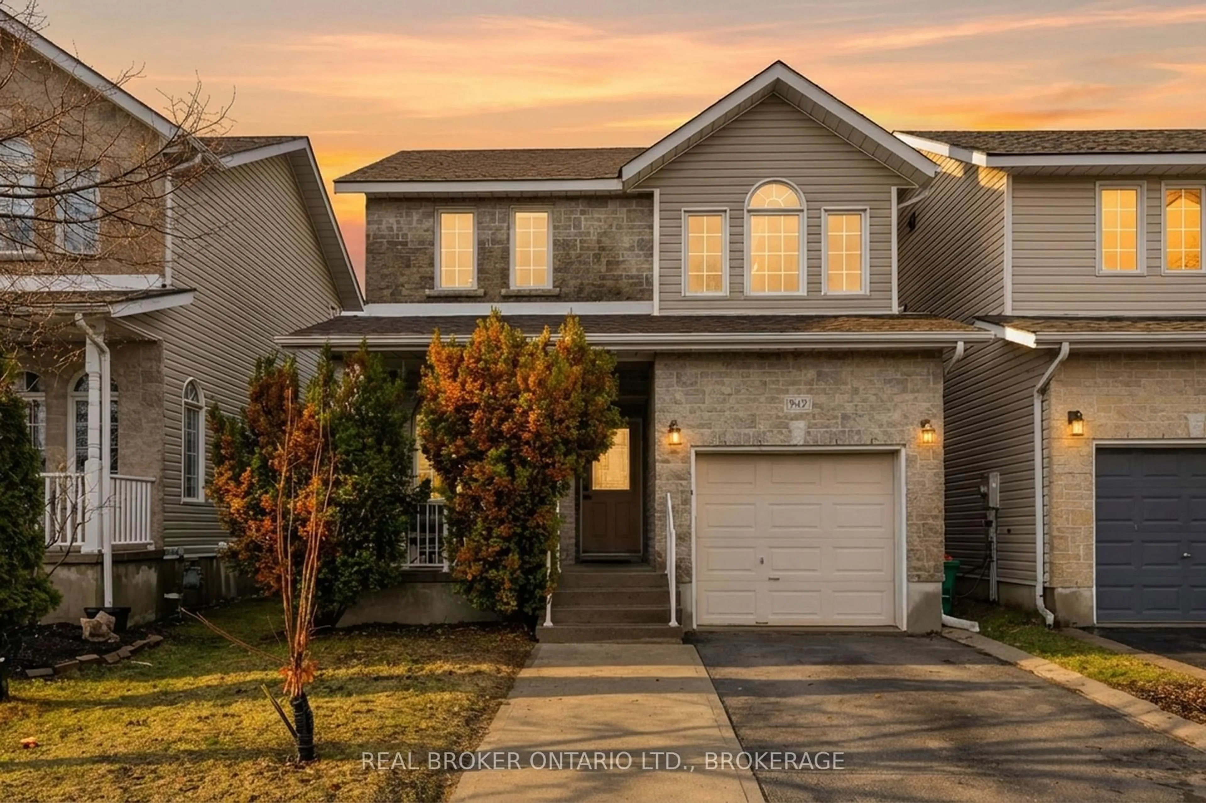 Home with vinyl exterior material, street for 942 Bluffwood Ave, Kingston Ontario K7K 7K5