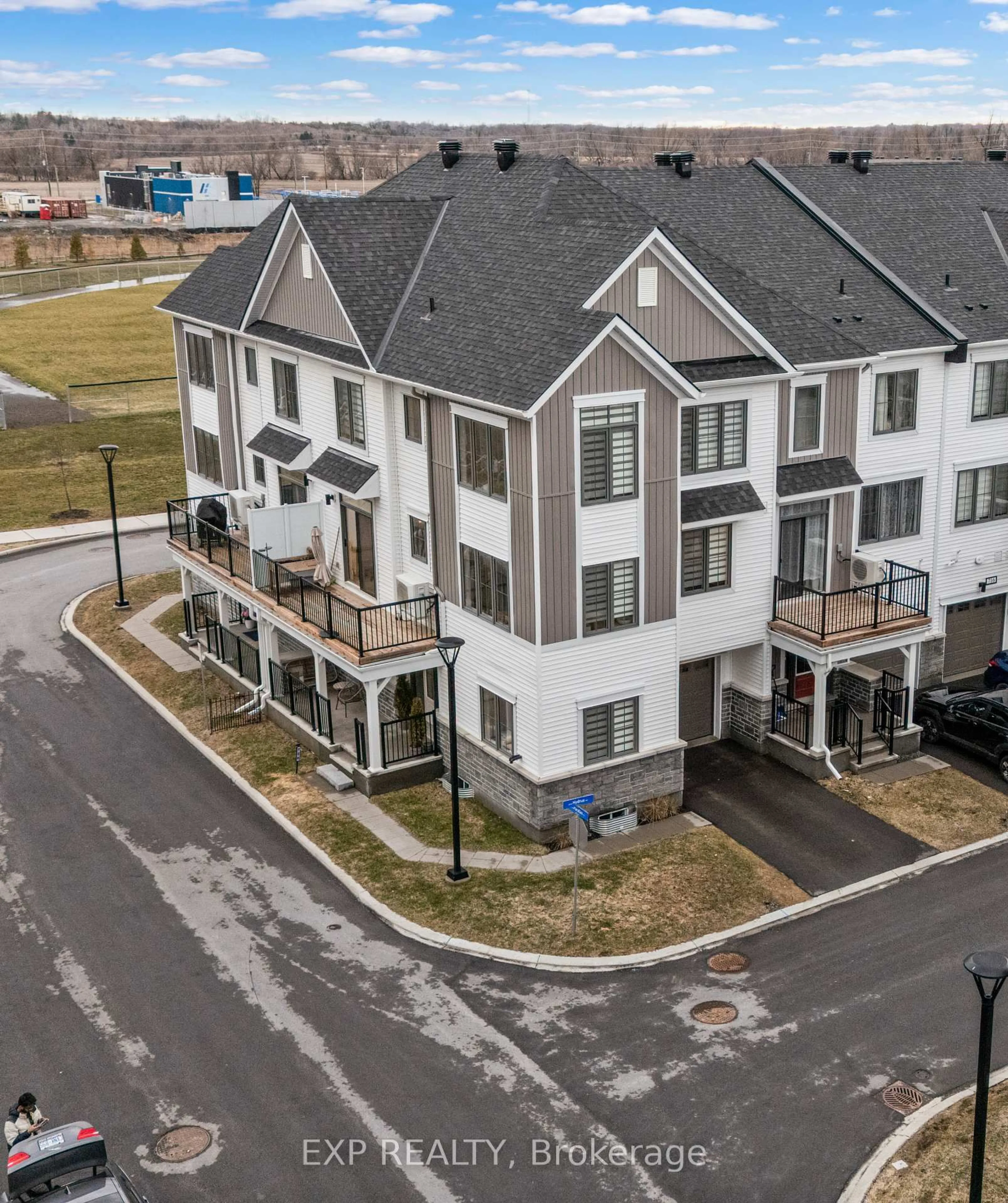 A pic from outside/outdoor area/front of a property/back of a property/a pic from drone, mountain view for 720 Hydrus Private, Ottawa Ontario K2J 7B2