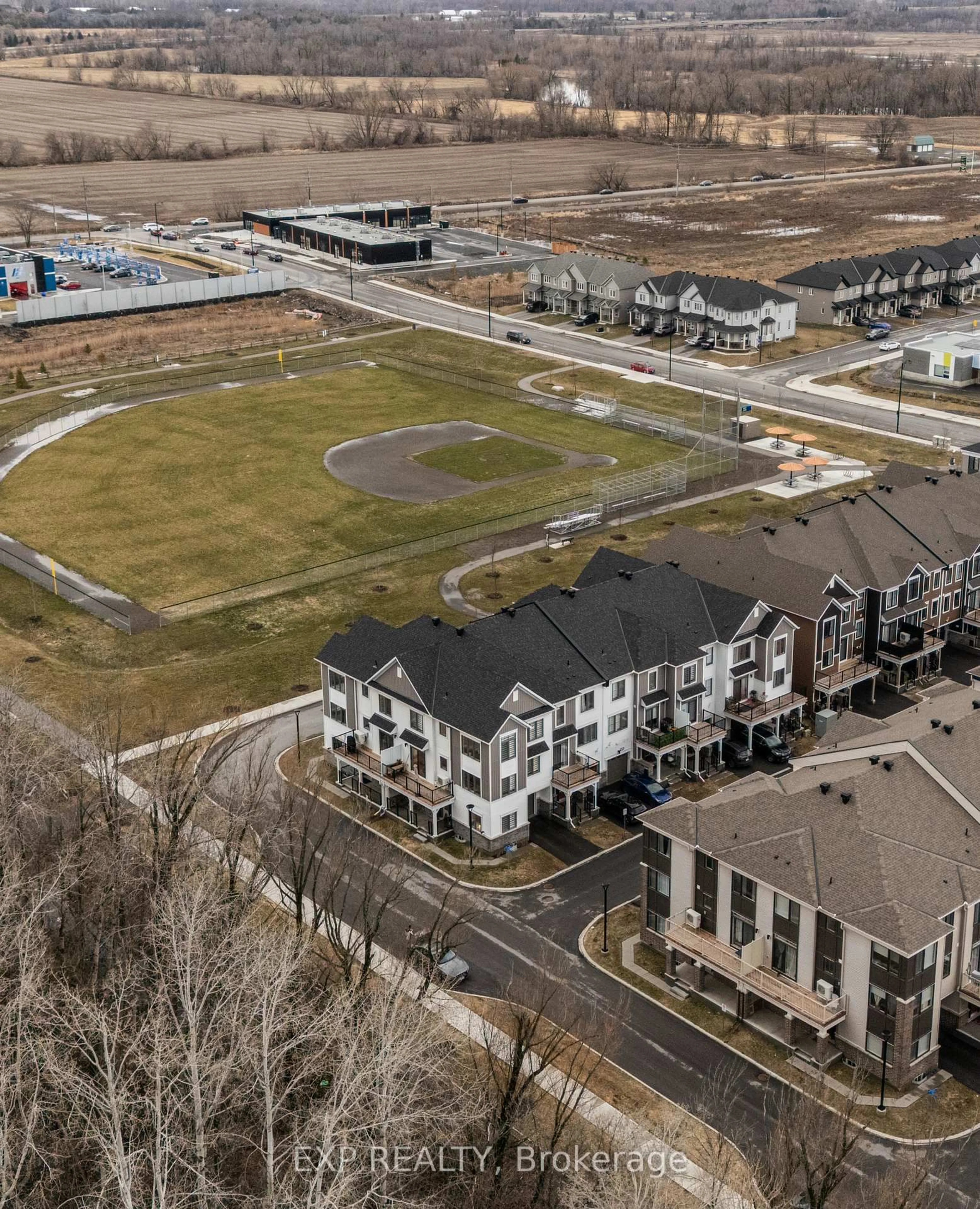 A pic from outside/outdoor area/front of a property/back of a property/a pic from drone, unknown for 720 Hydrus Private, Ottawa Ontario K2J 7B2