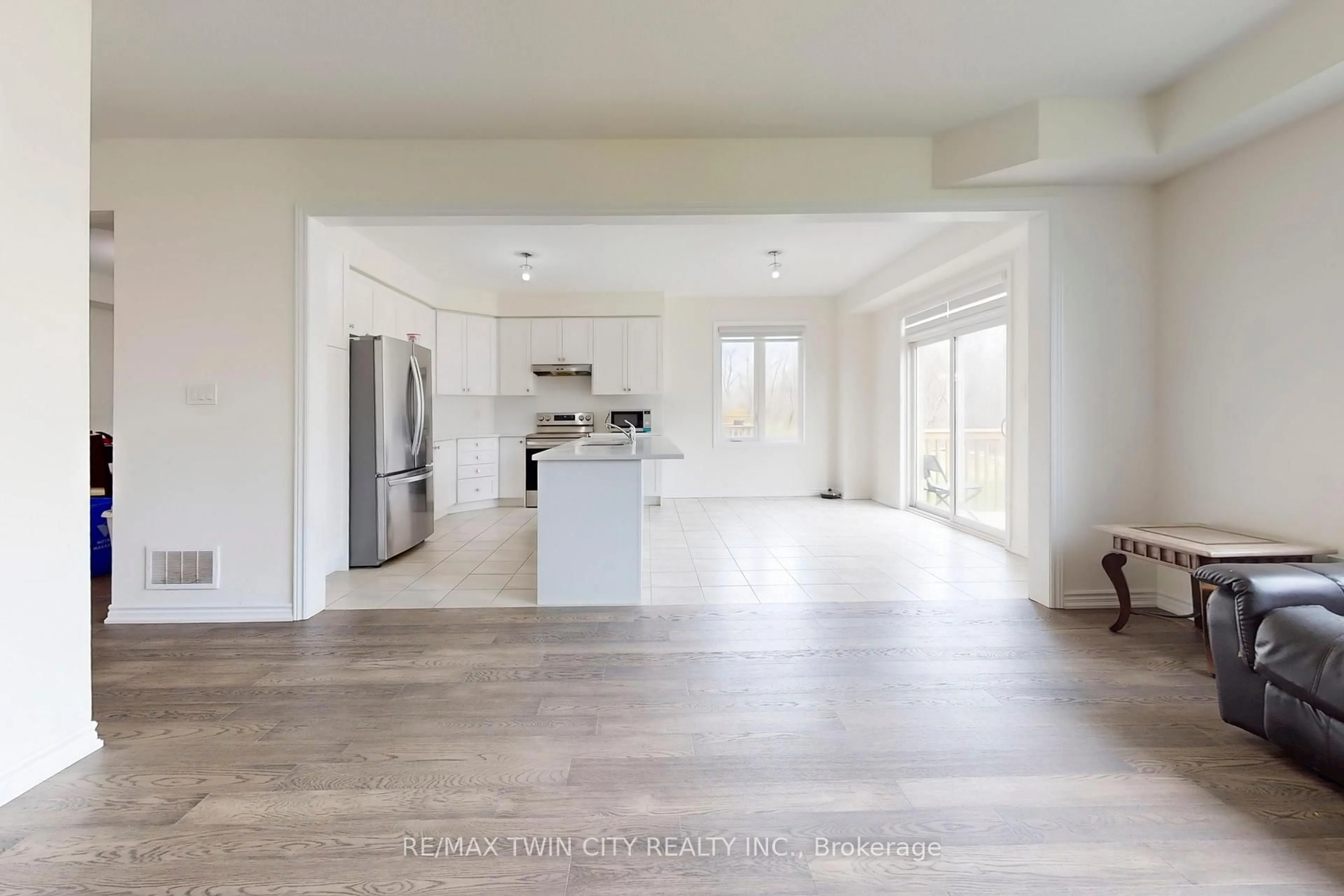 Open concept kitchen, unknown for 630 Lemay Grve, Peterborough Ontario K9K 0G9