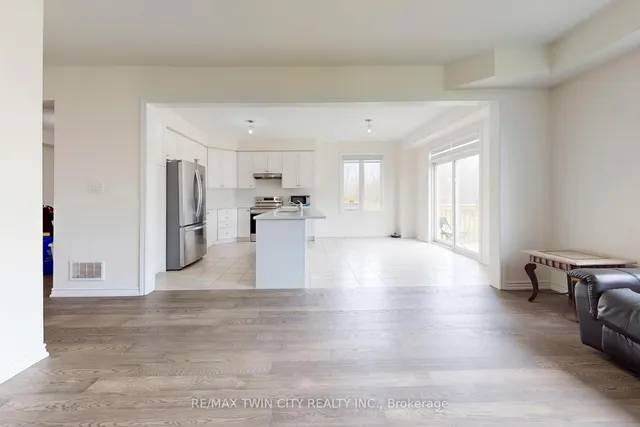 630 Lemay Grve, Peterborough 4