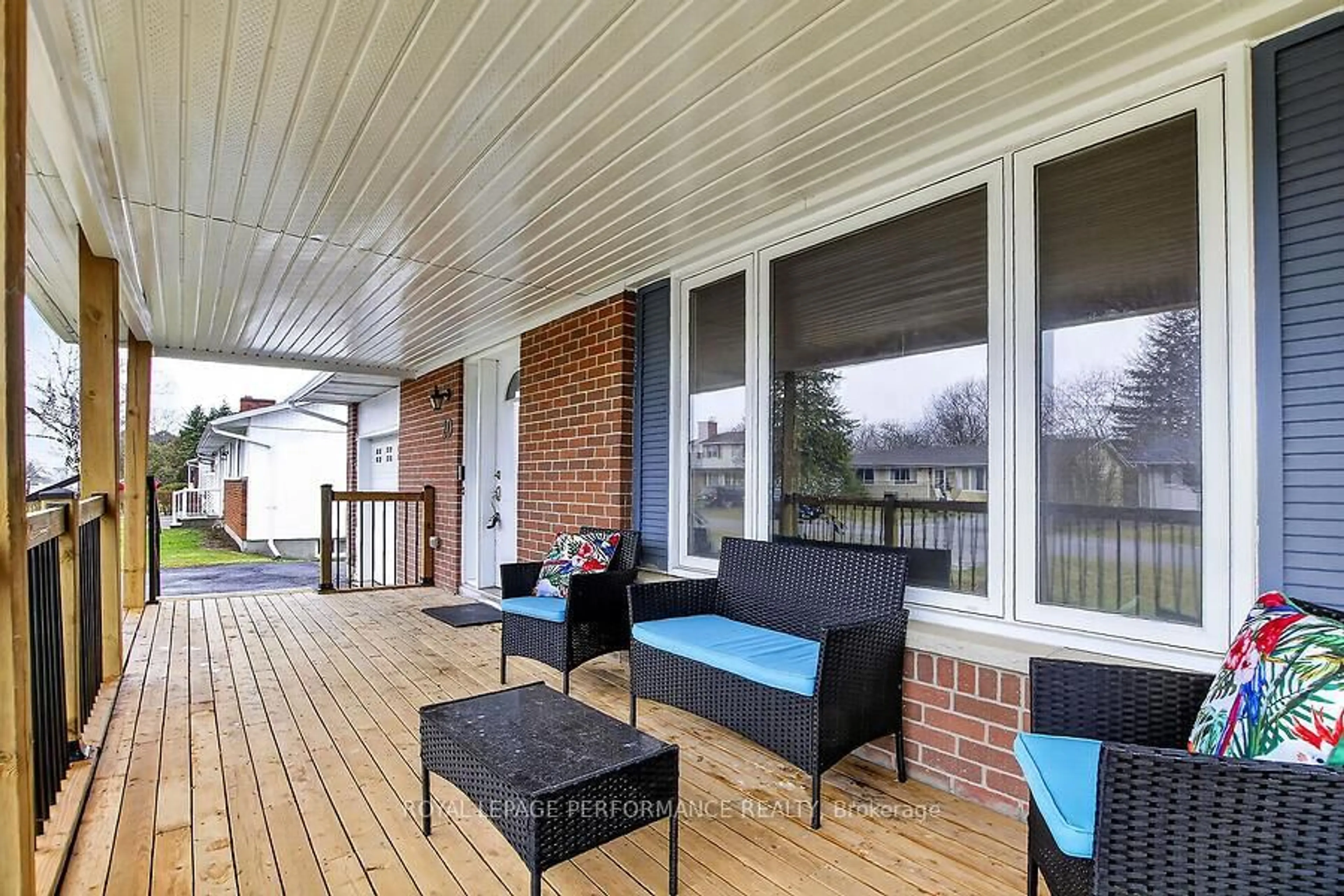 Patio, unknown for 20 Coldstream Dr, Munster Ontario K0A 3P0
