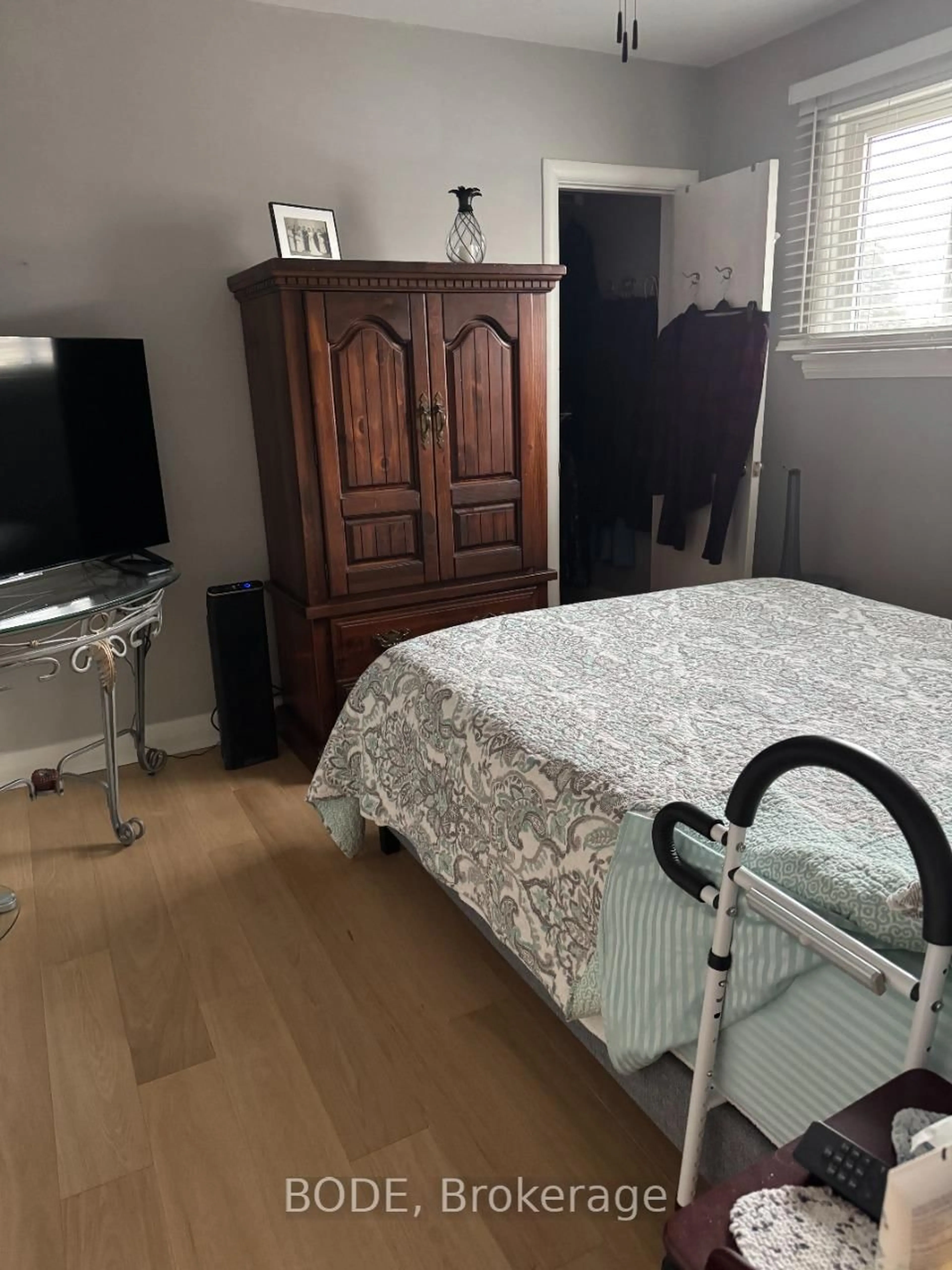 A pic of a room for 202 Harley St, London East Ontario N5Y 2C4