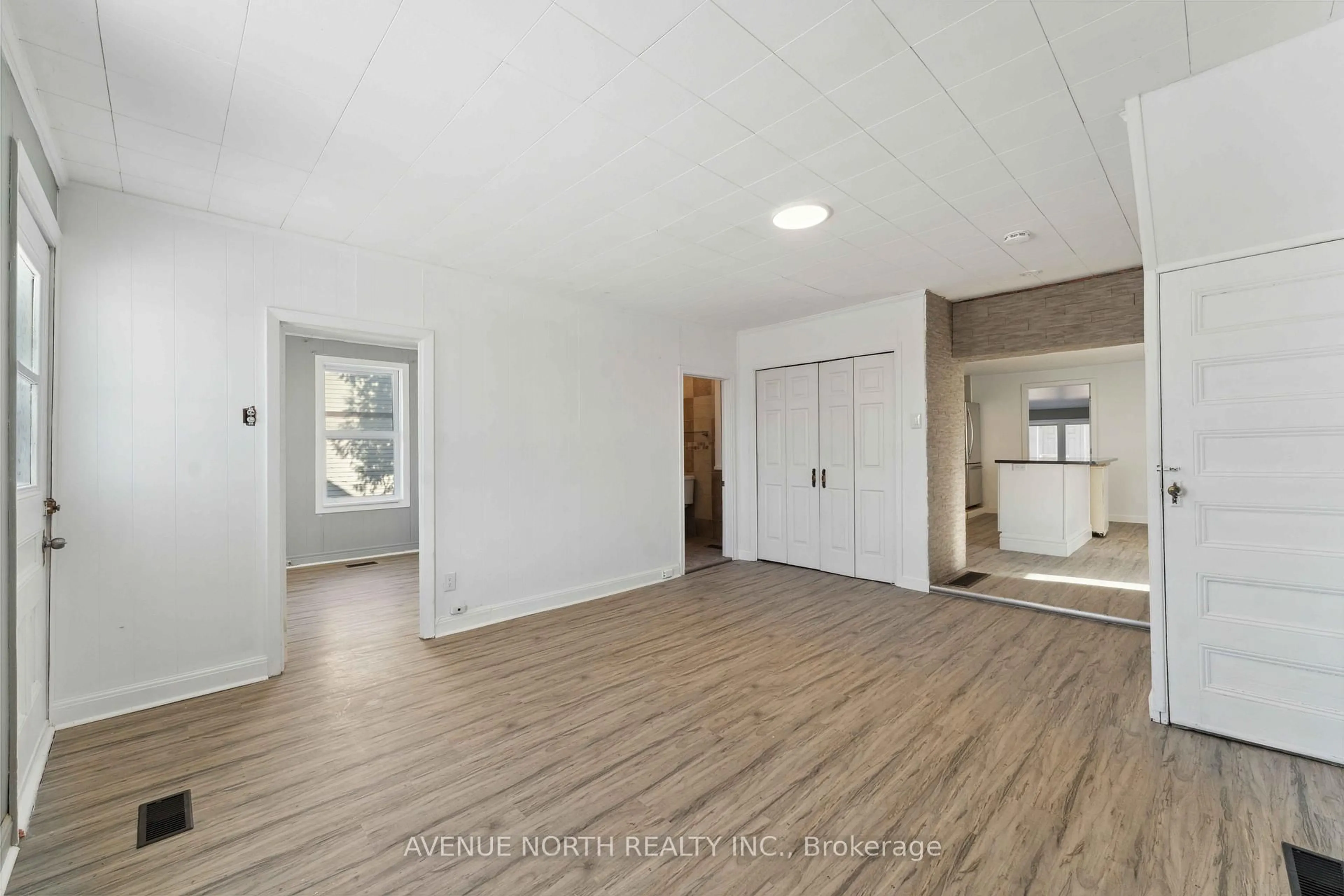 A pic of a room for 6958 Notre Dame St, Ottawa Ontario K1C 1H7