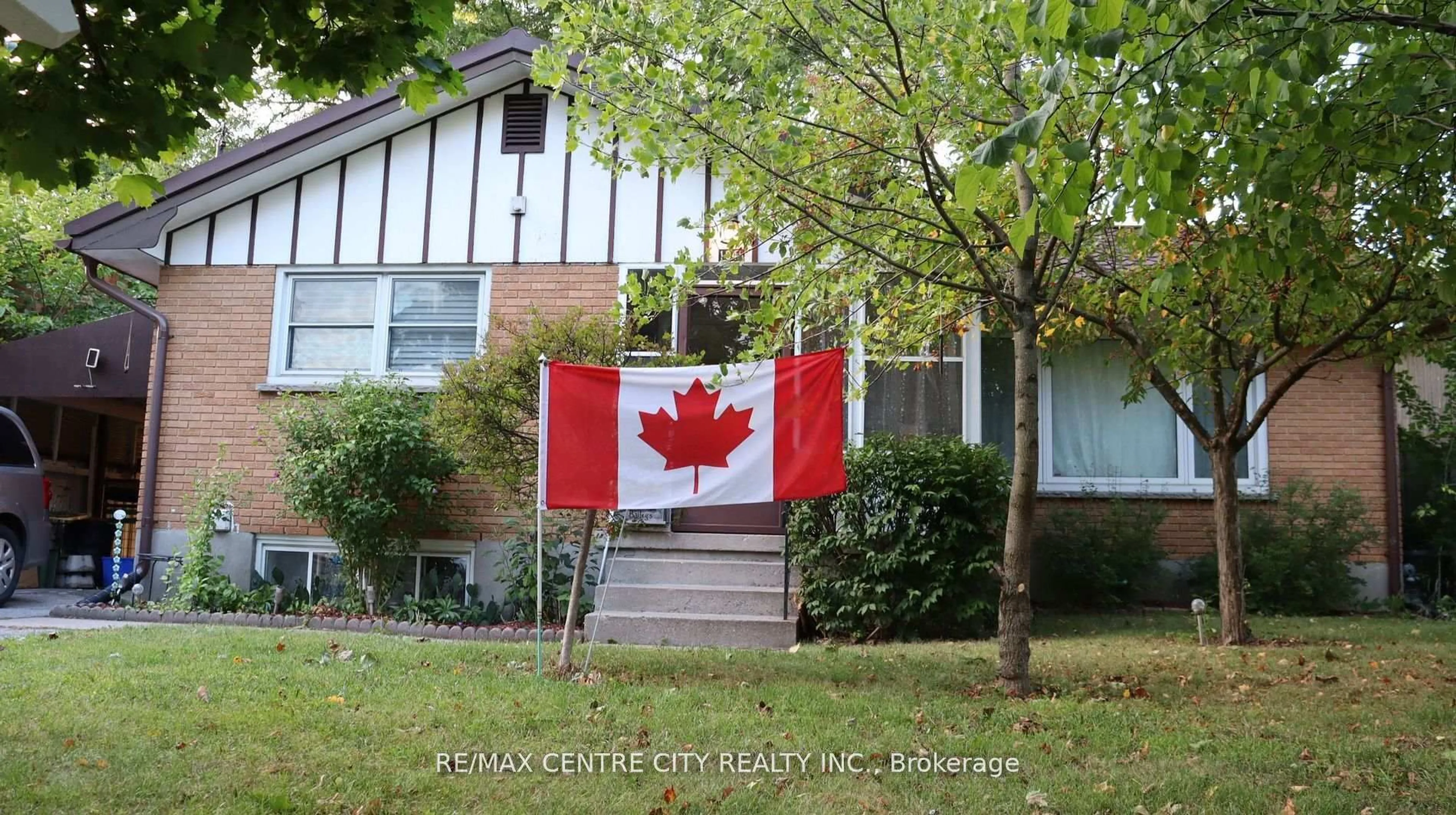 Unknown for 1948 Royal Cres, London East Ontario N5V 1N7