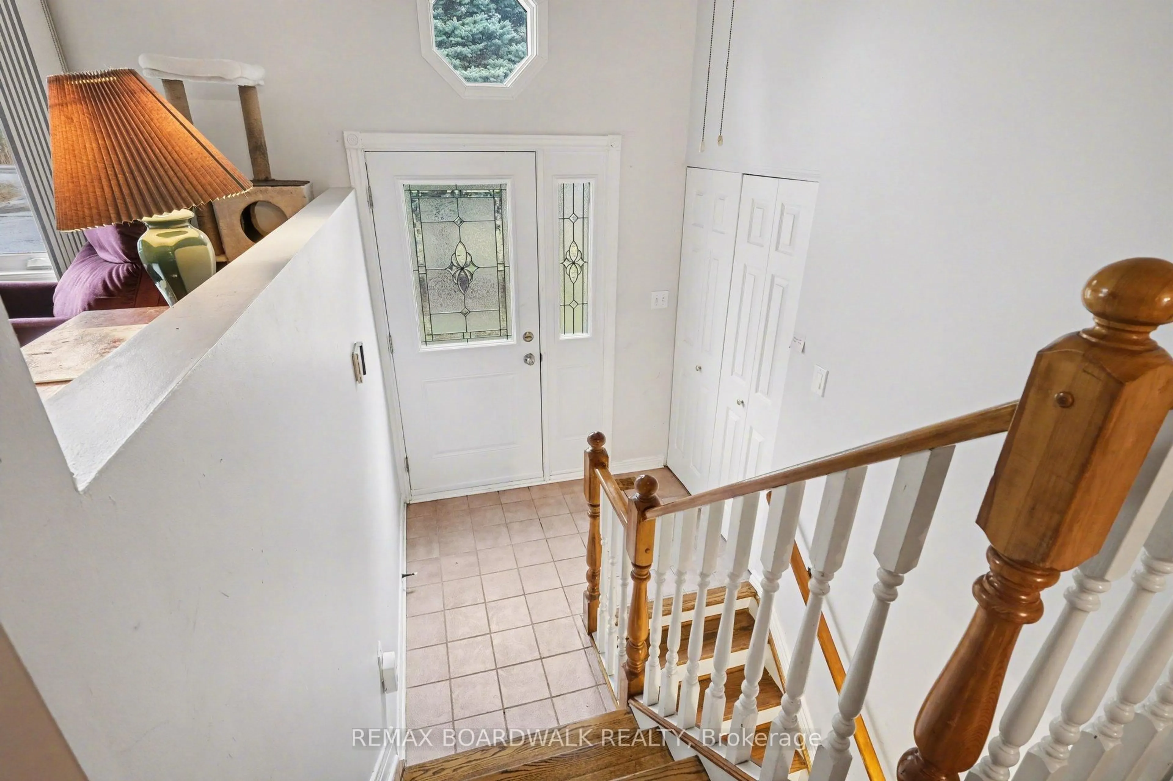 Indoor foyer for 684 County Road 44 Rd, North Grenville Ontario K0G 1J0