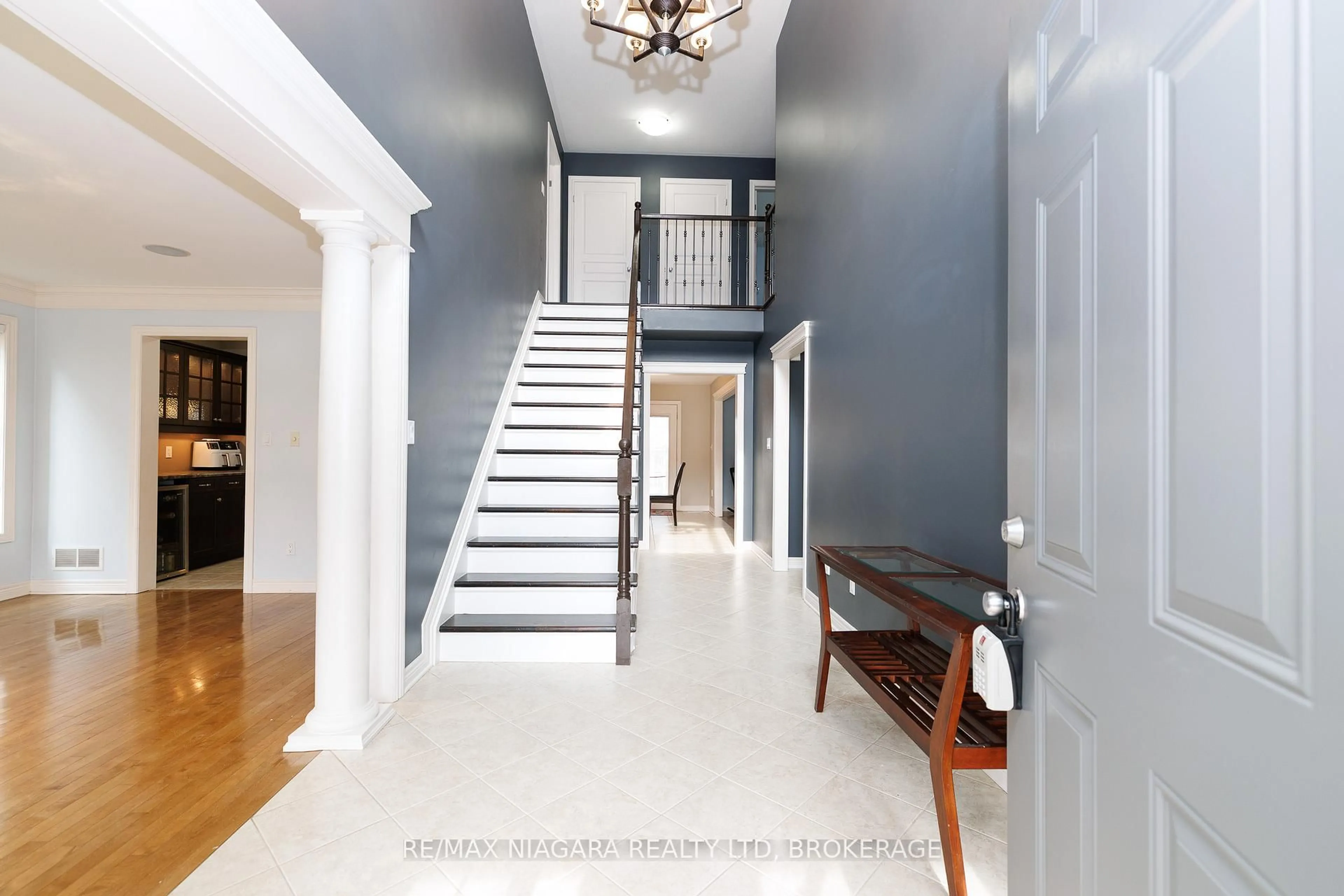 Unknown for 374 PELHAM Rd, St. Catharines Ontario L2S 0A2