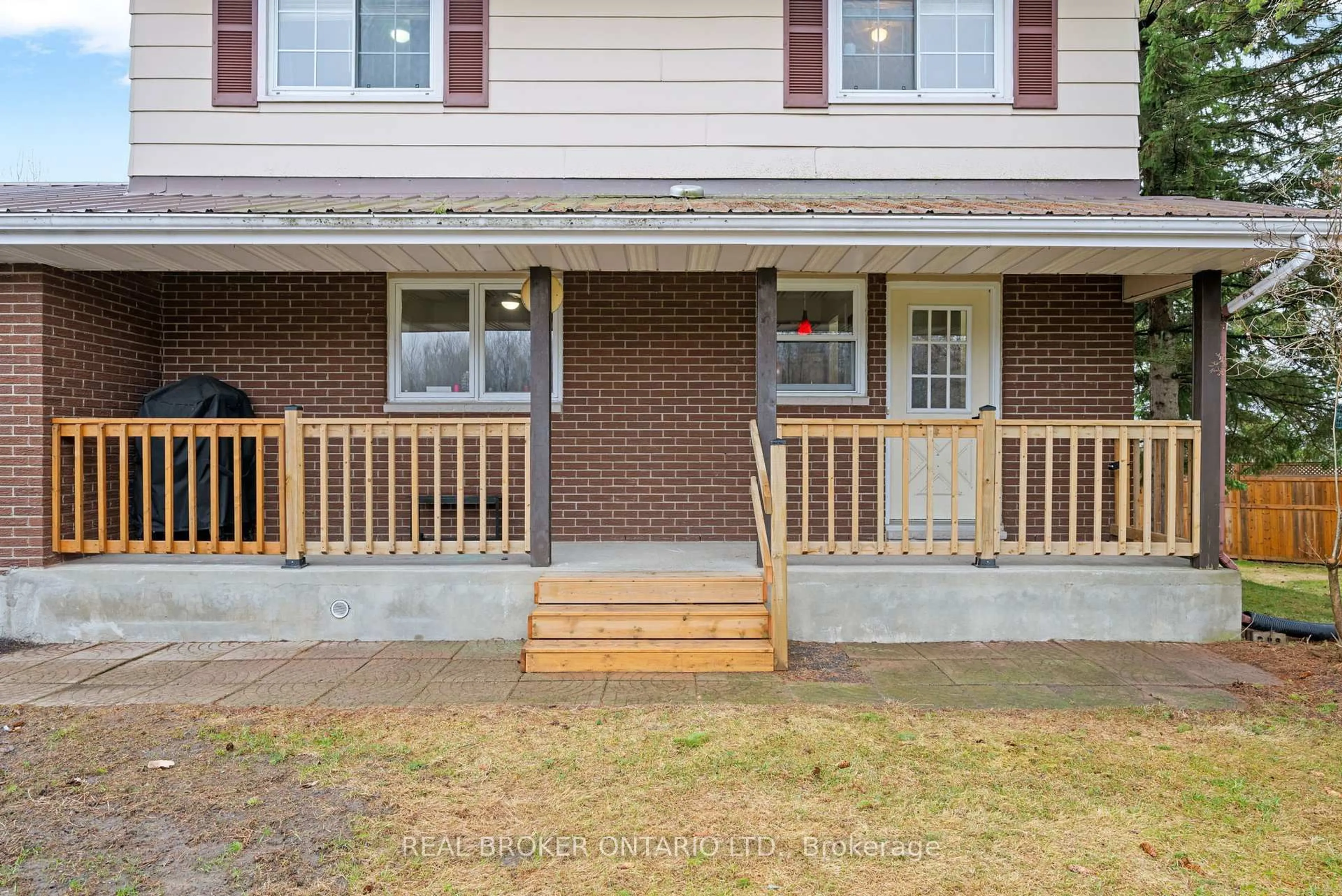 Unknown for 15658 County 43 Rd, North Stormont Ontario K0C 1K0