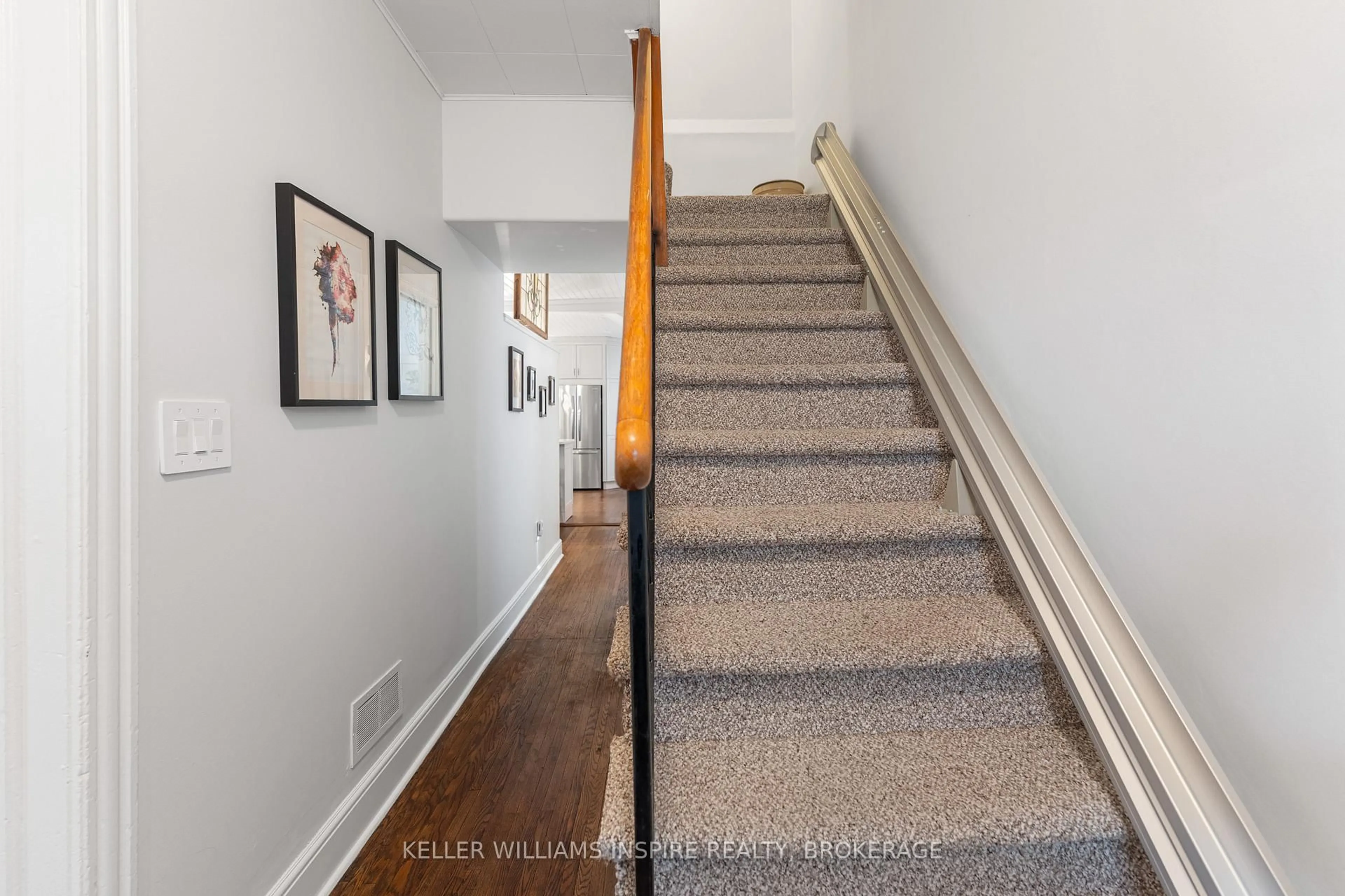 Unknown for 124 John St, Gananoque Ontario K7G 1A5