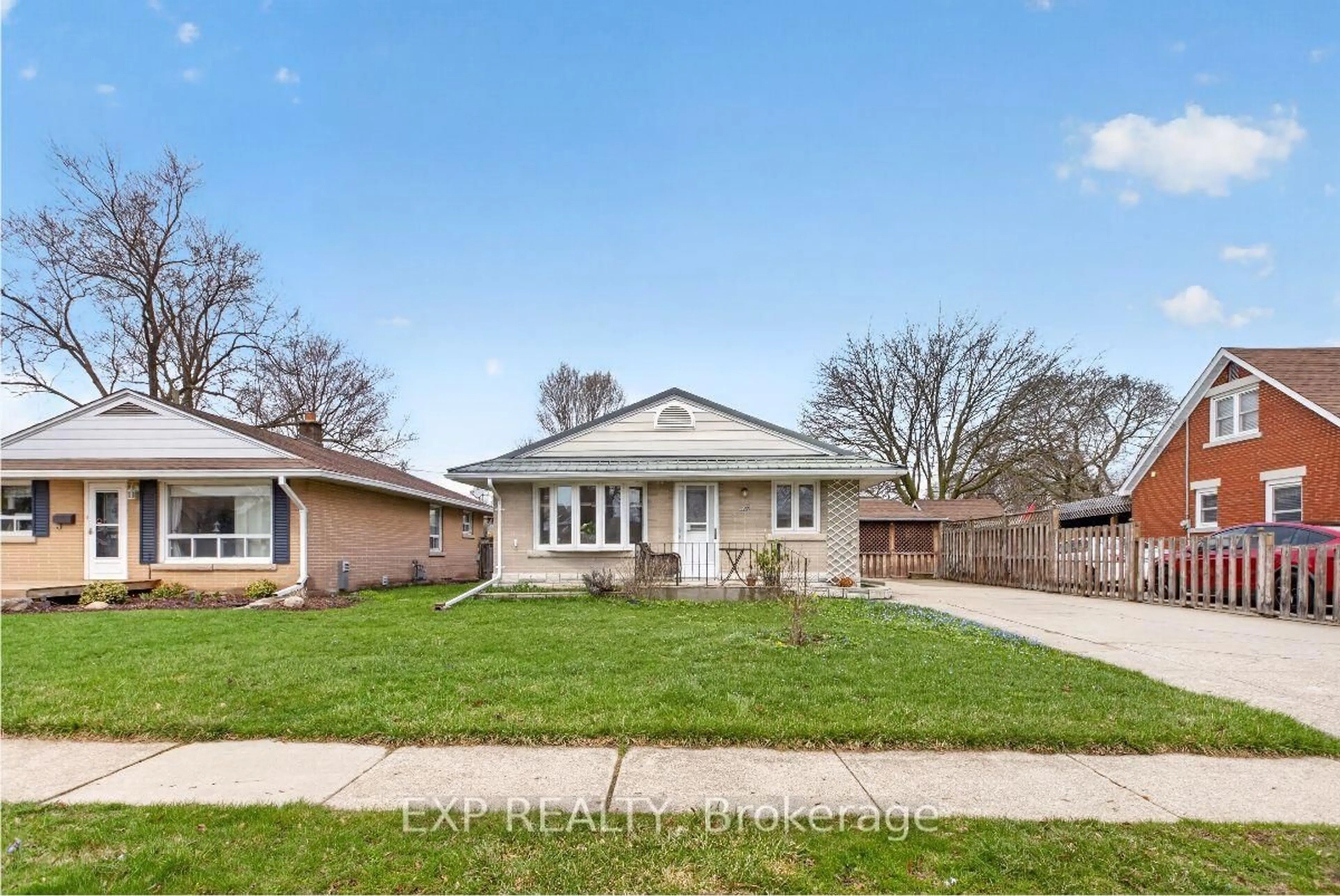 Home with brick exterior material, street for 507 Philip Cres, Cambridge Ontario N3H 2R4