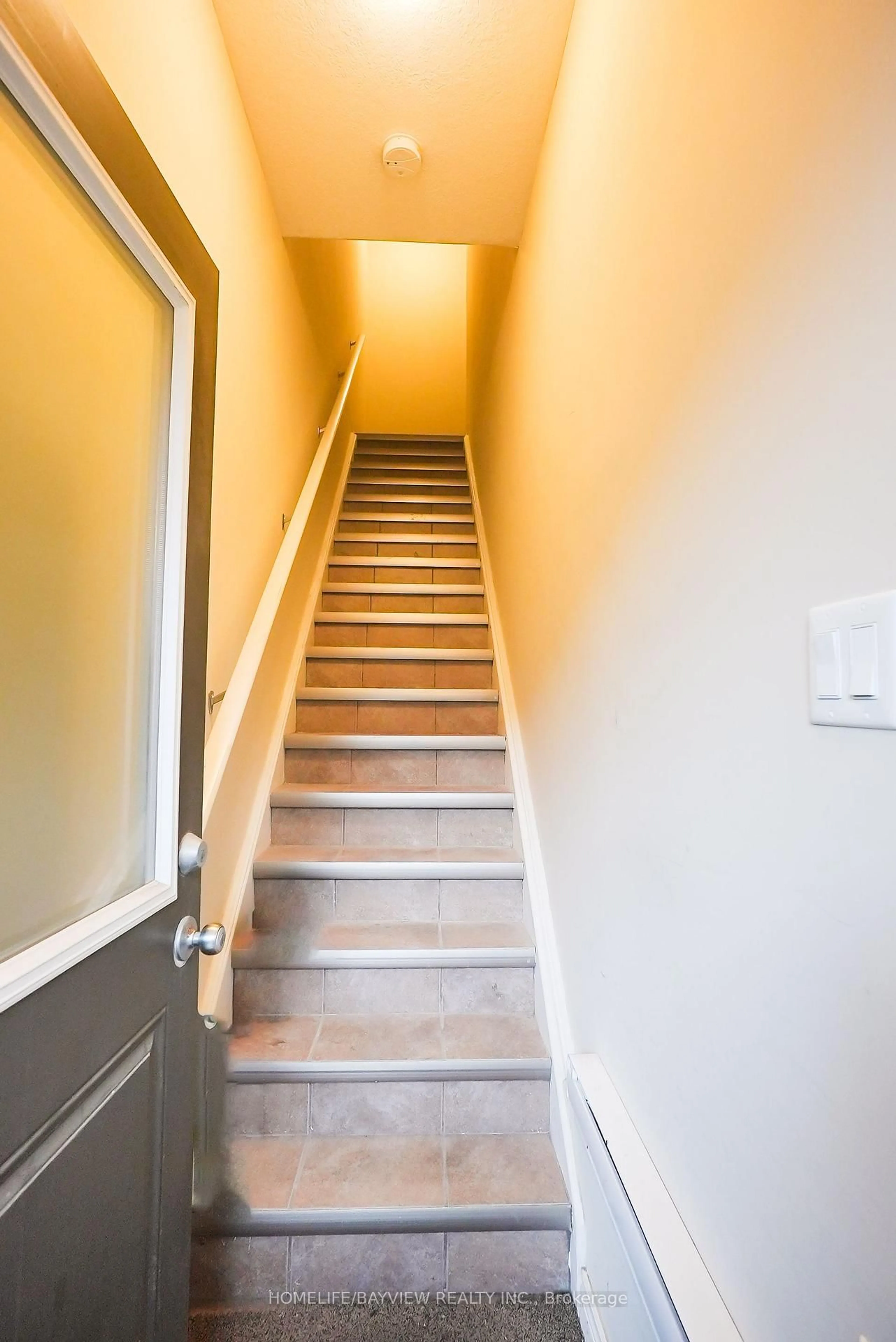 Stairs for 70 Willowrun Dr #B1, Kitchener Ontario N2A 0J3