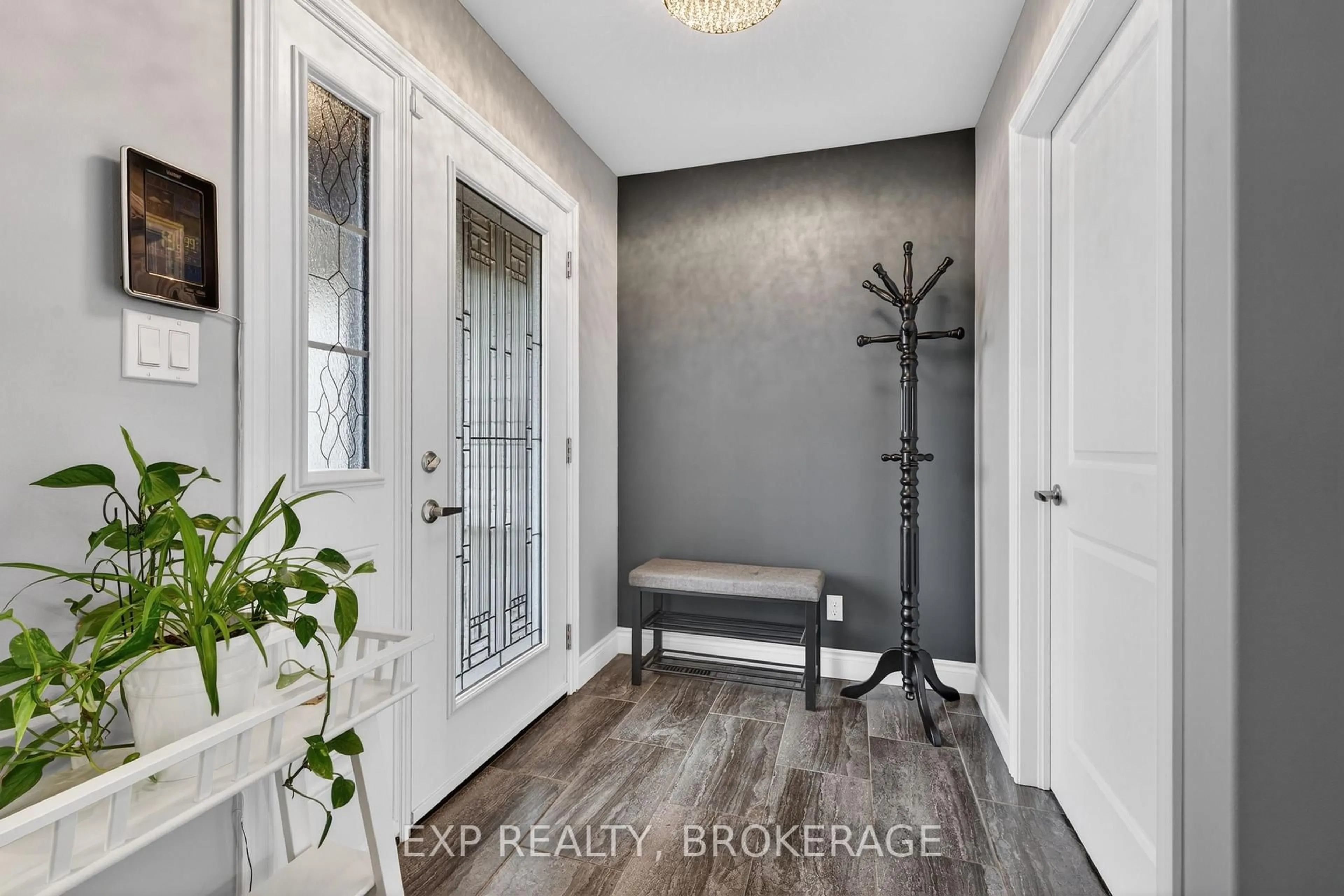 Indoor entryway for 79 DEACON Pl, Belleville Ontario K8P 0G4