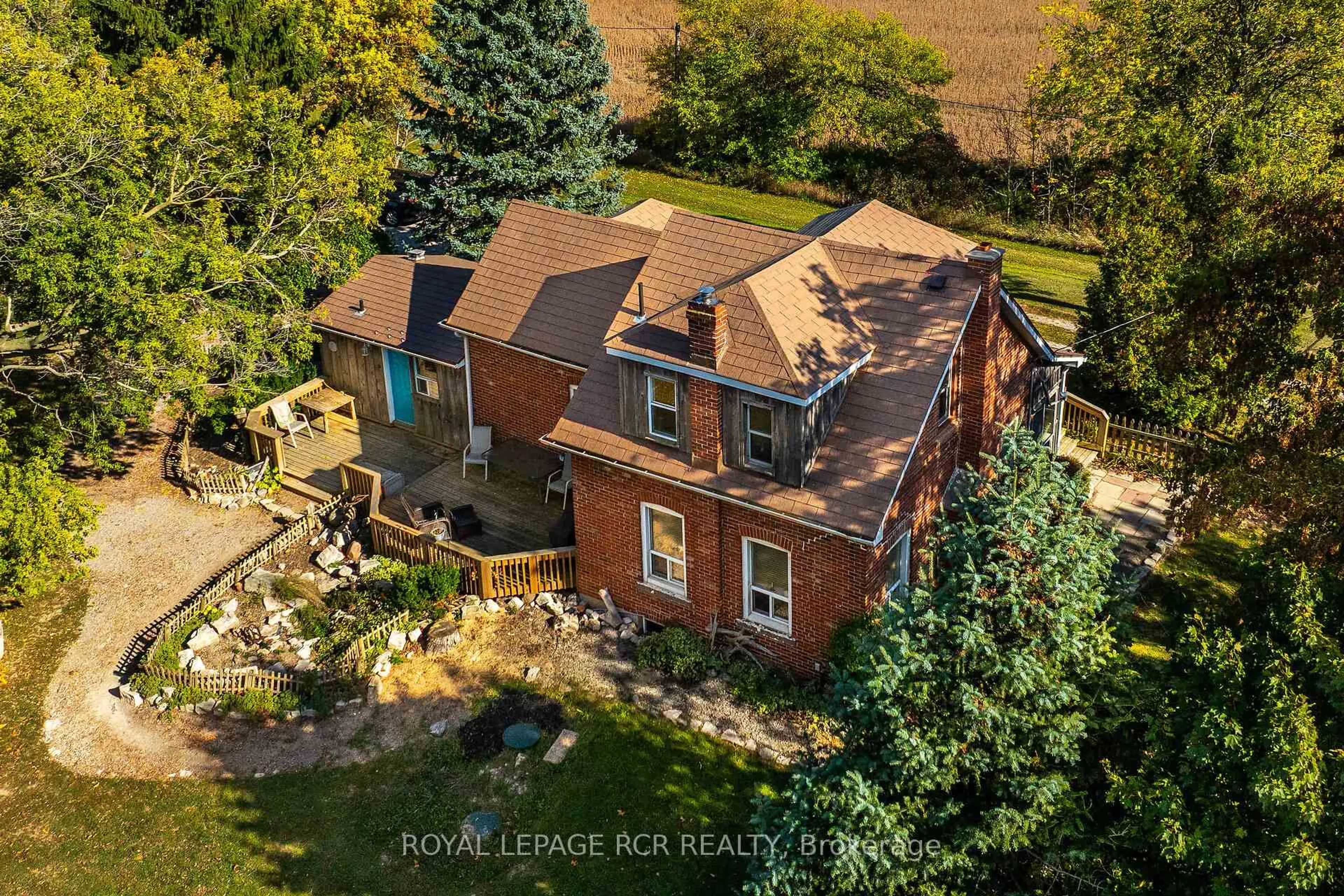 A pic from outside/outdoor area/front of a property/back of a property/a pic from drone, unknown for 1069 Haldimand 66 Rd, Haldimand Ontario N3W 1P8