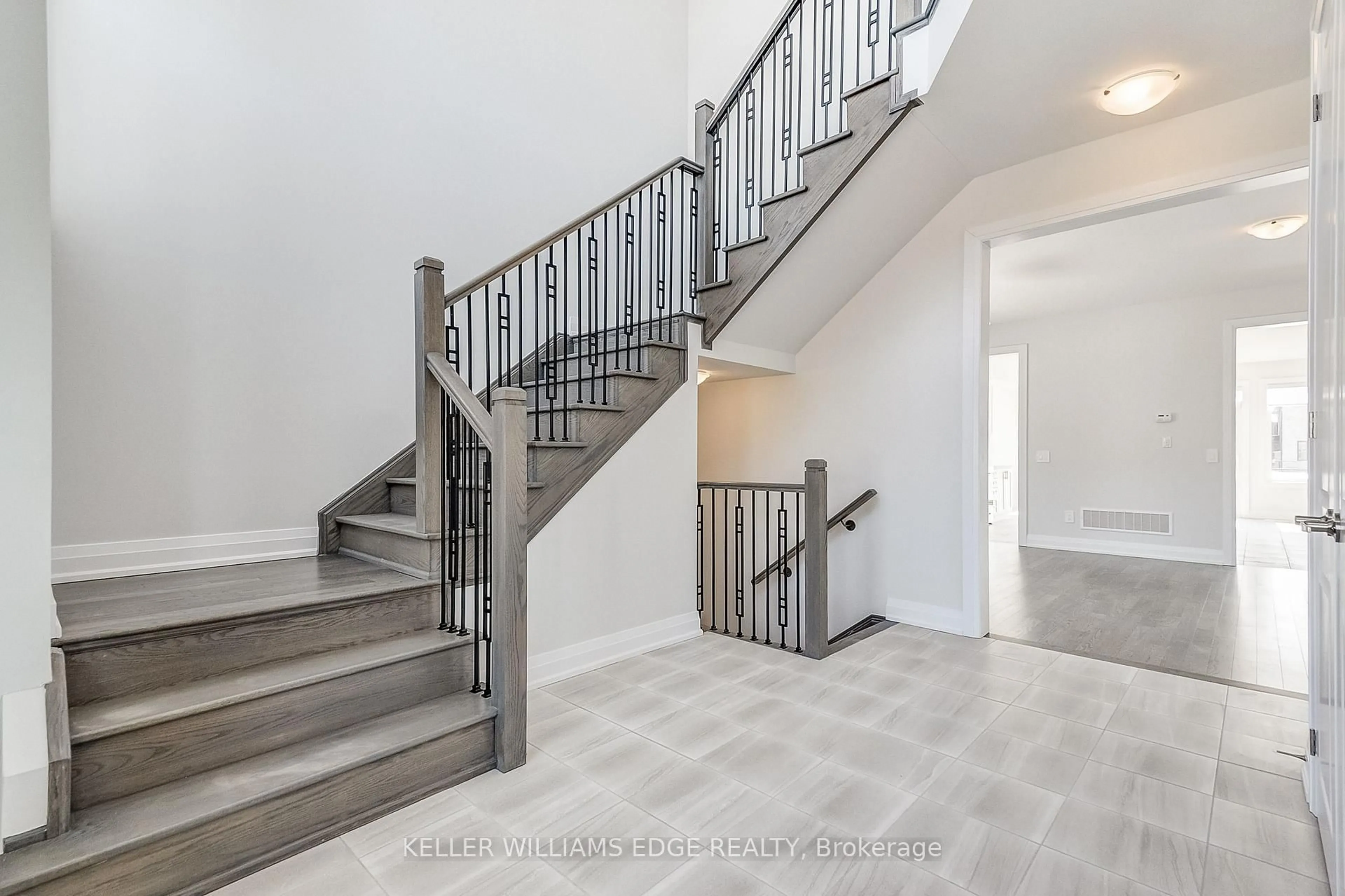 Stairs for 35 Walters St, Kawartha Lakes Ontario K9V 0S2