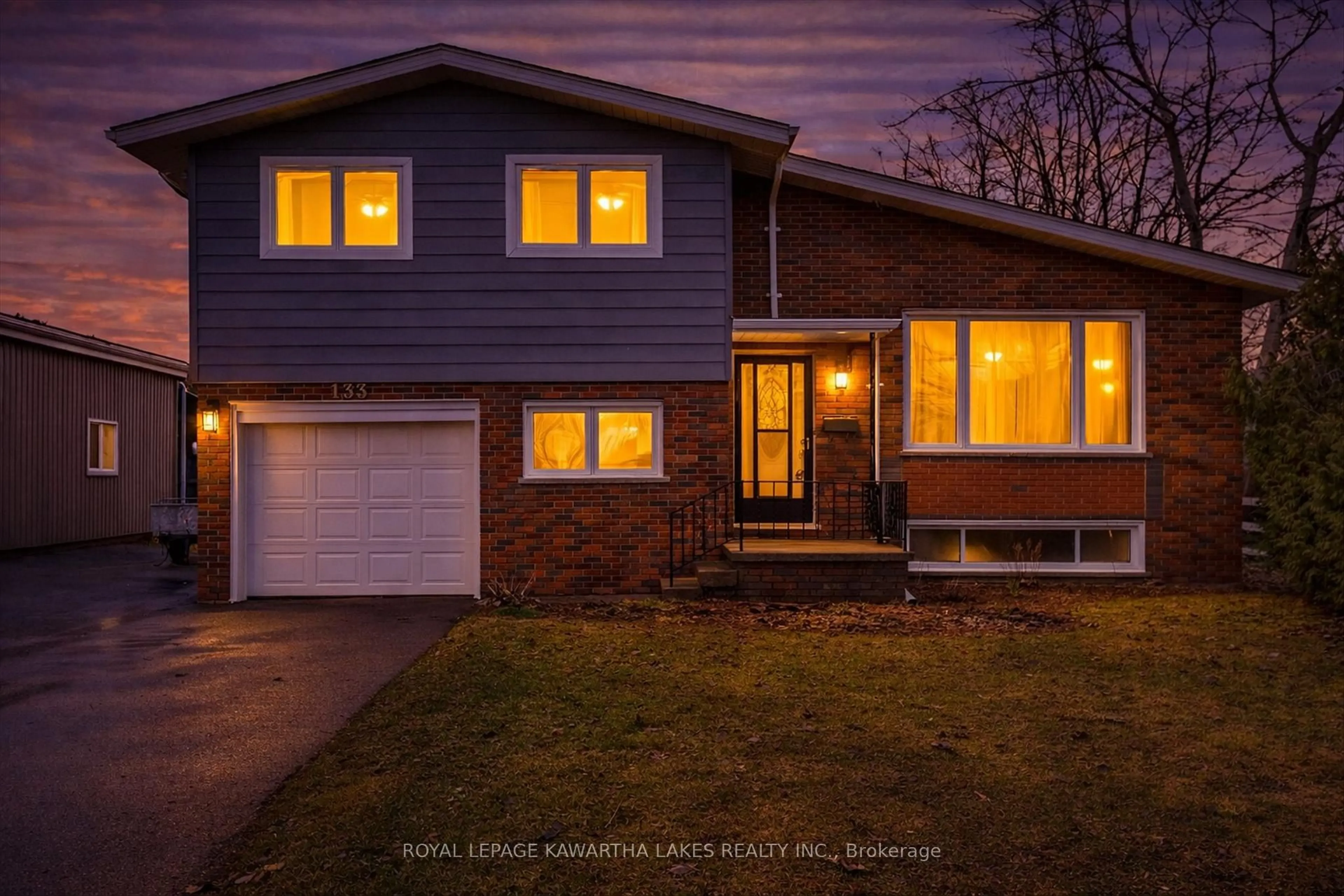 Home with vinyl exterior material, street for 133 Elgin St, Kawartha Lakes Ontario K9V 3X1