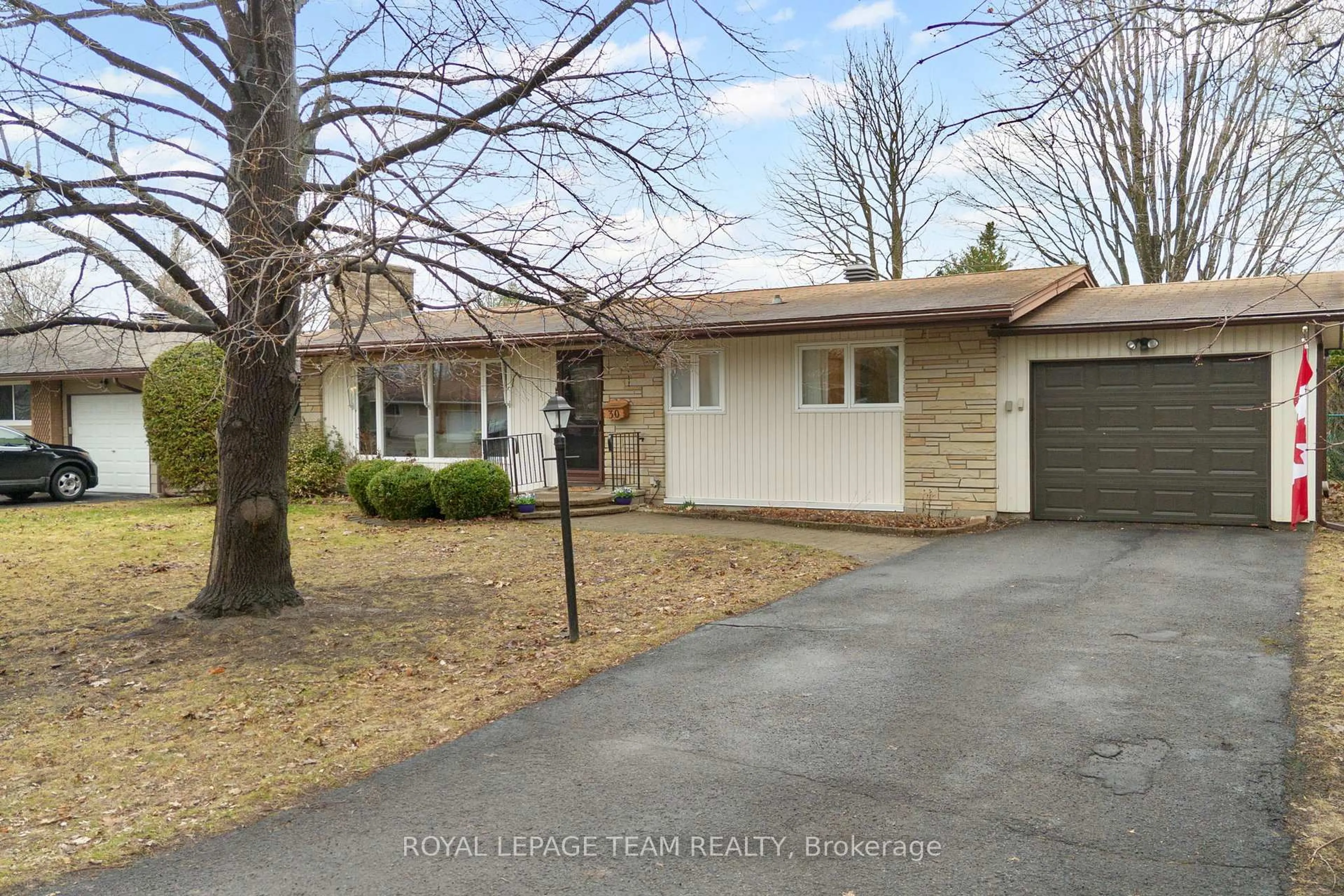 Unknown for 30 Elmsley Cres, Ottawa Ontario K2H 6V3