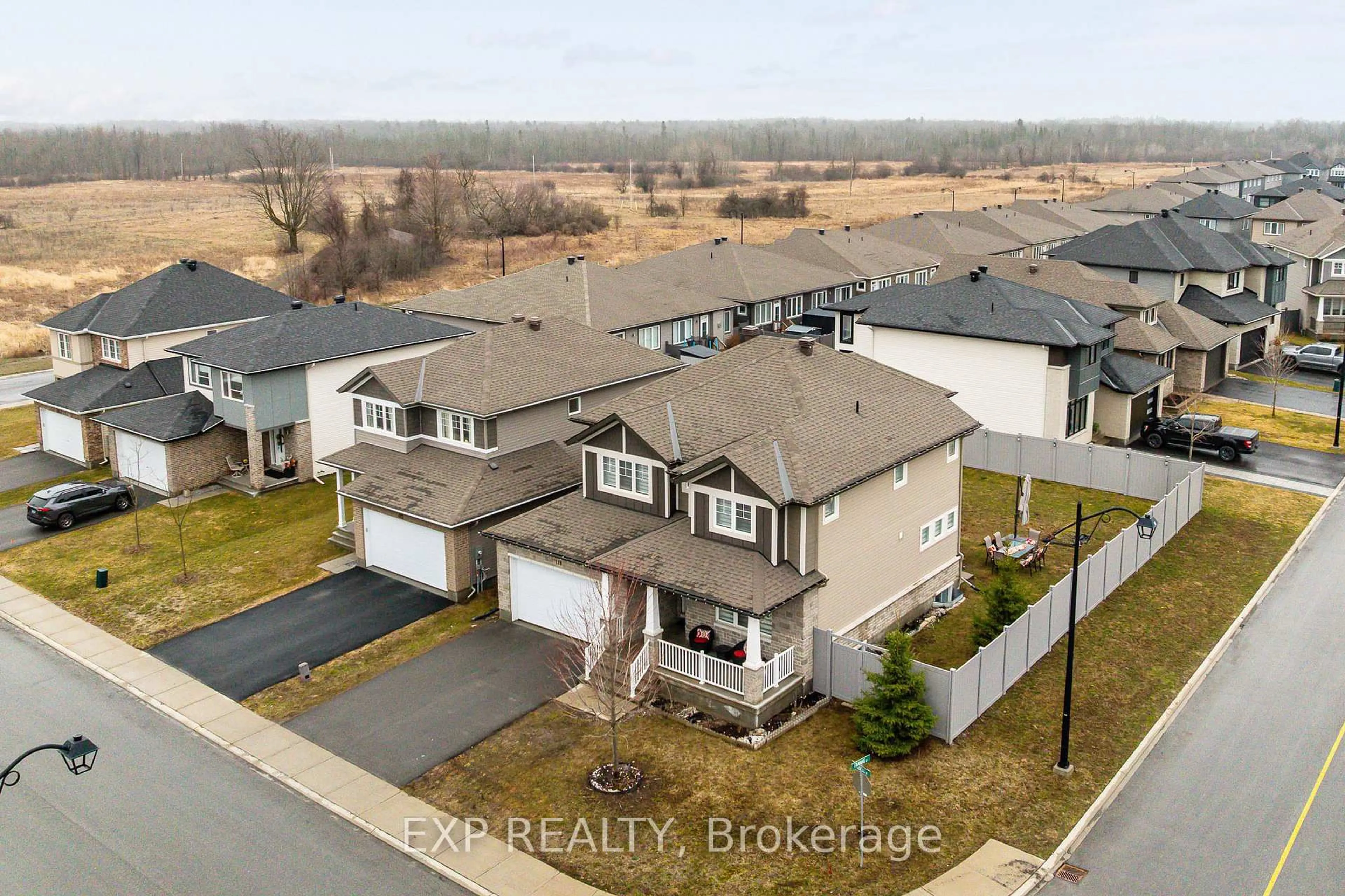 A pic from outside/outdoor area/front of a property/back of a property/a pic from drone, unknown for 119 Riddell St, Carleton Place Ontario K7C 0J9
