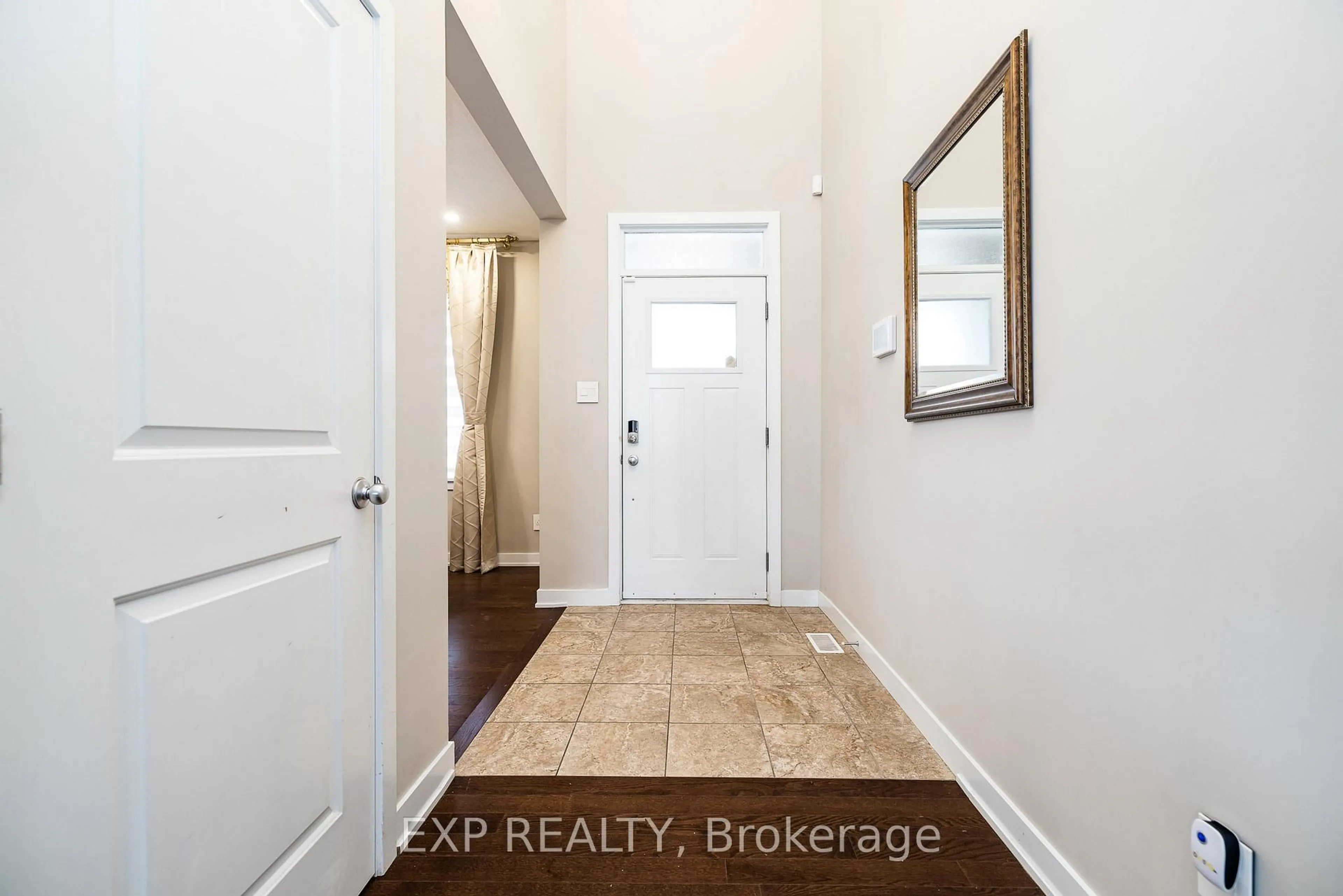 Indoor entryway for 119 Riddell St, Carleton Place Ontario K7C 0J9